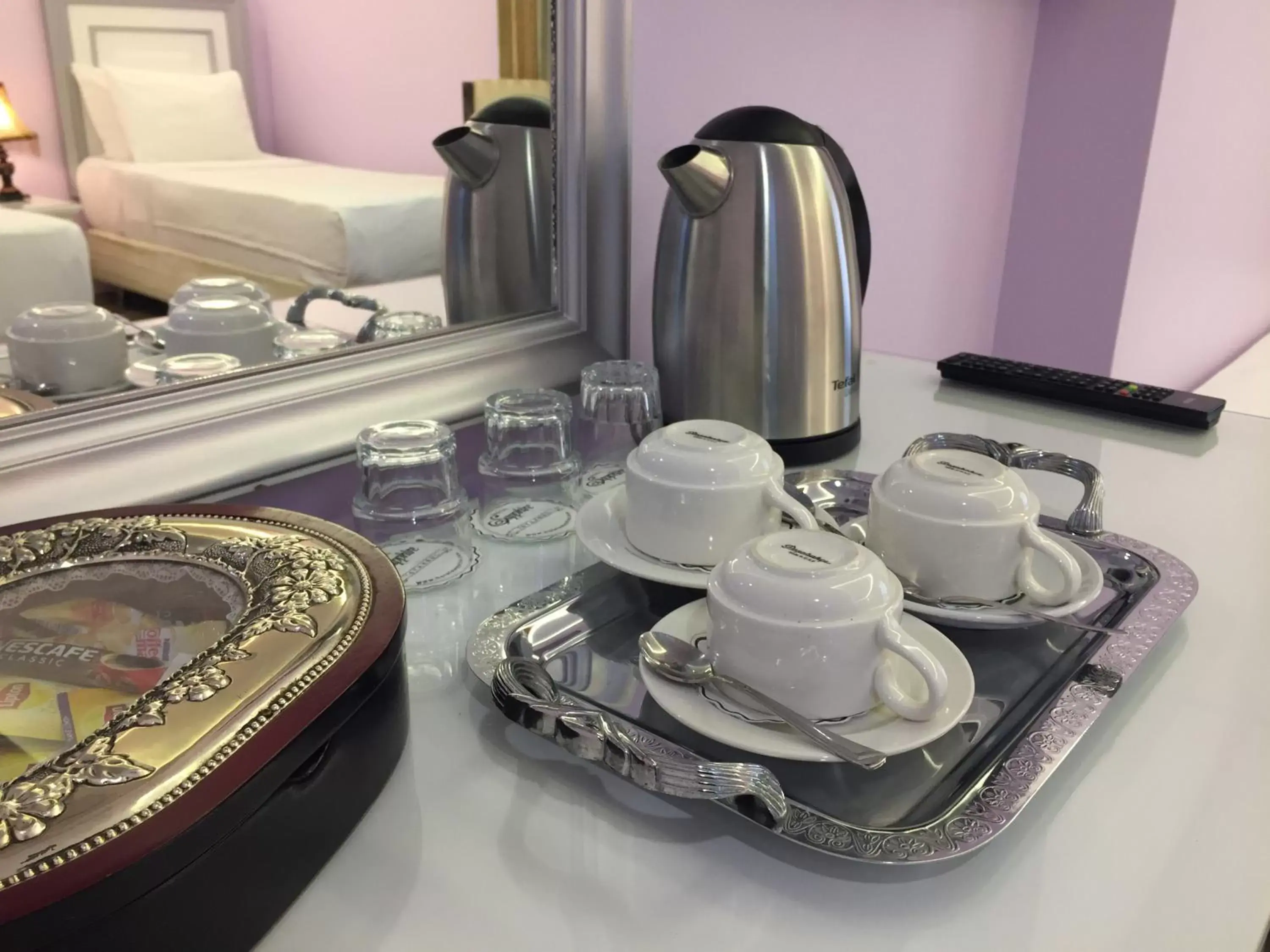 Drinks, Coffee/Tea Facilities in Hotel Sapphire