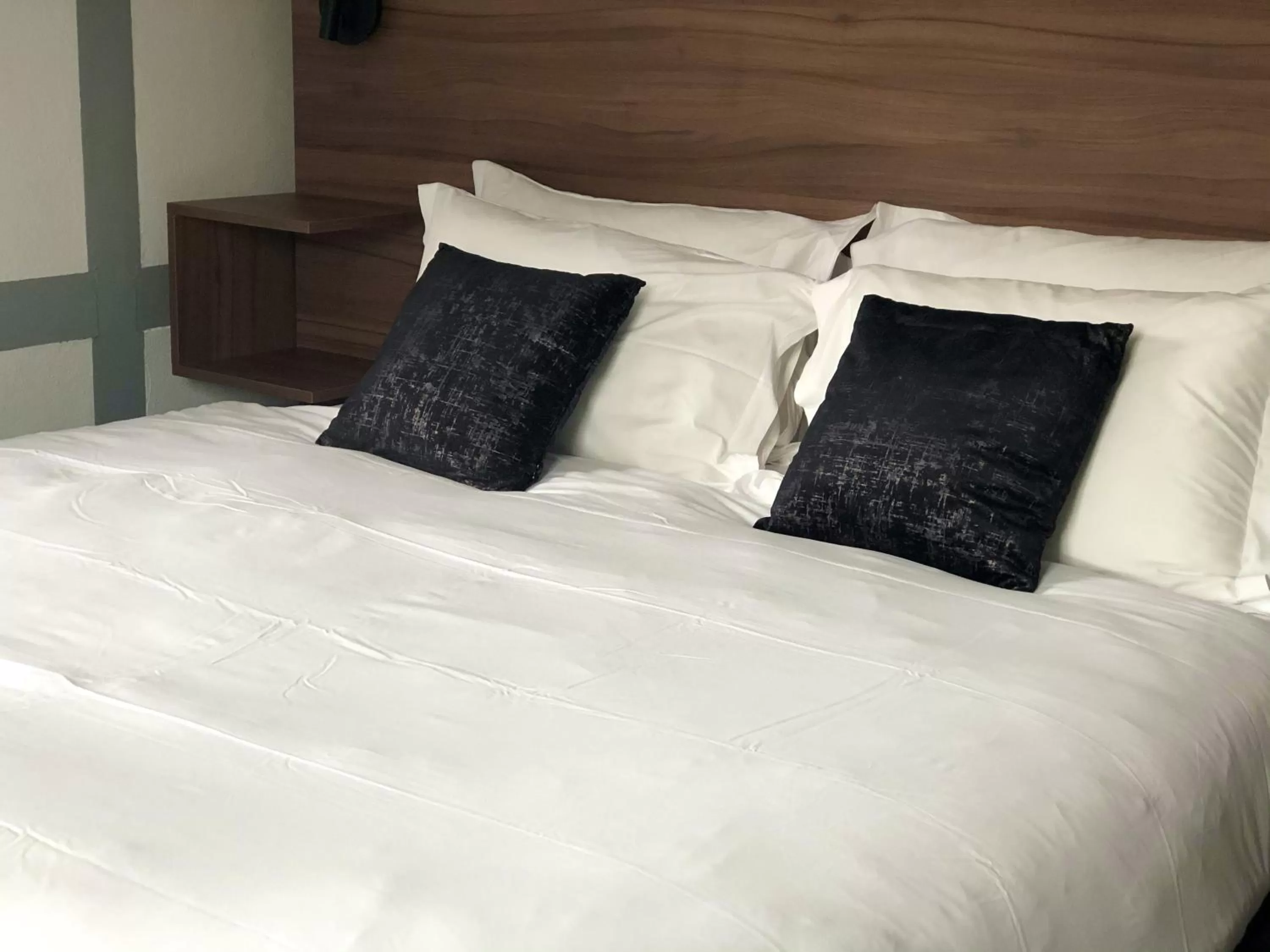 Bed in Eclipse Belle Etoile Appart'hôtel