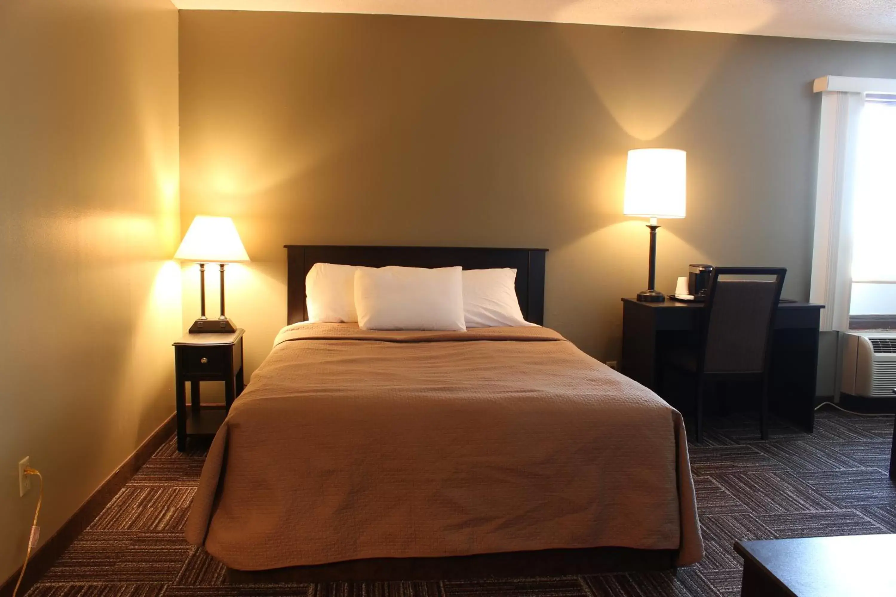 Bed in Sunlac Inn Devils Lake Bed in Sunlac Inn Devils Lake