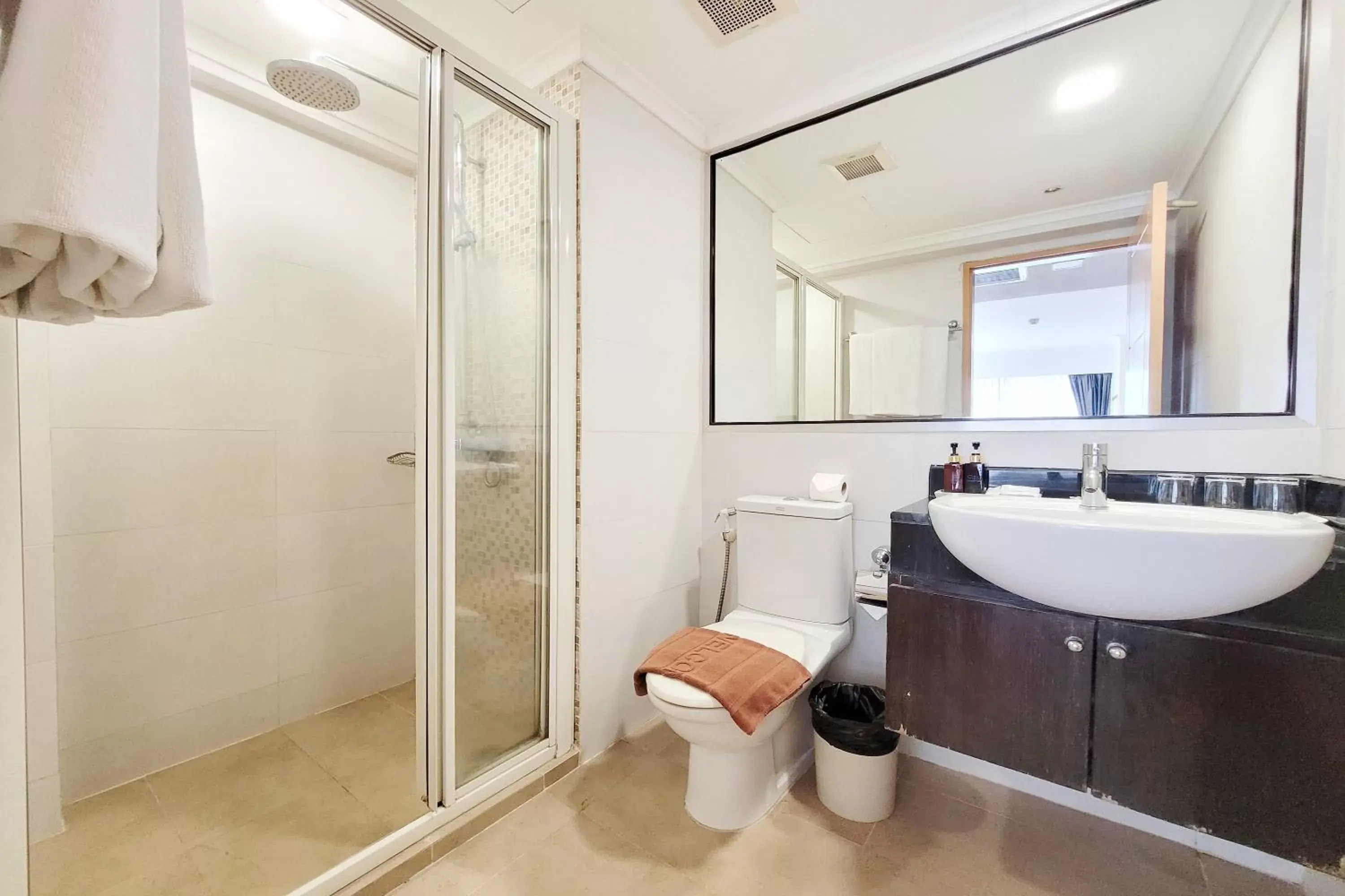 Shower, Bathroom in Citin Pratunam Bangkok by Compass Hospitality