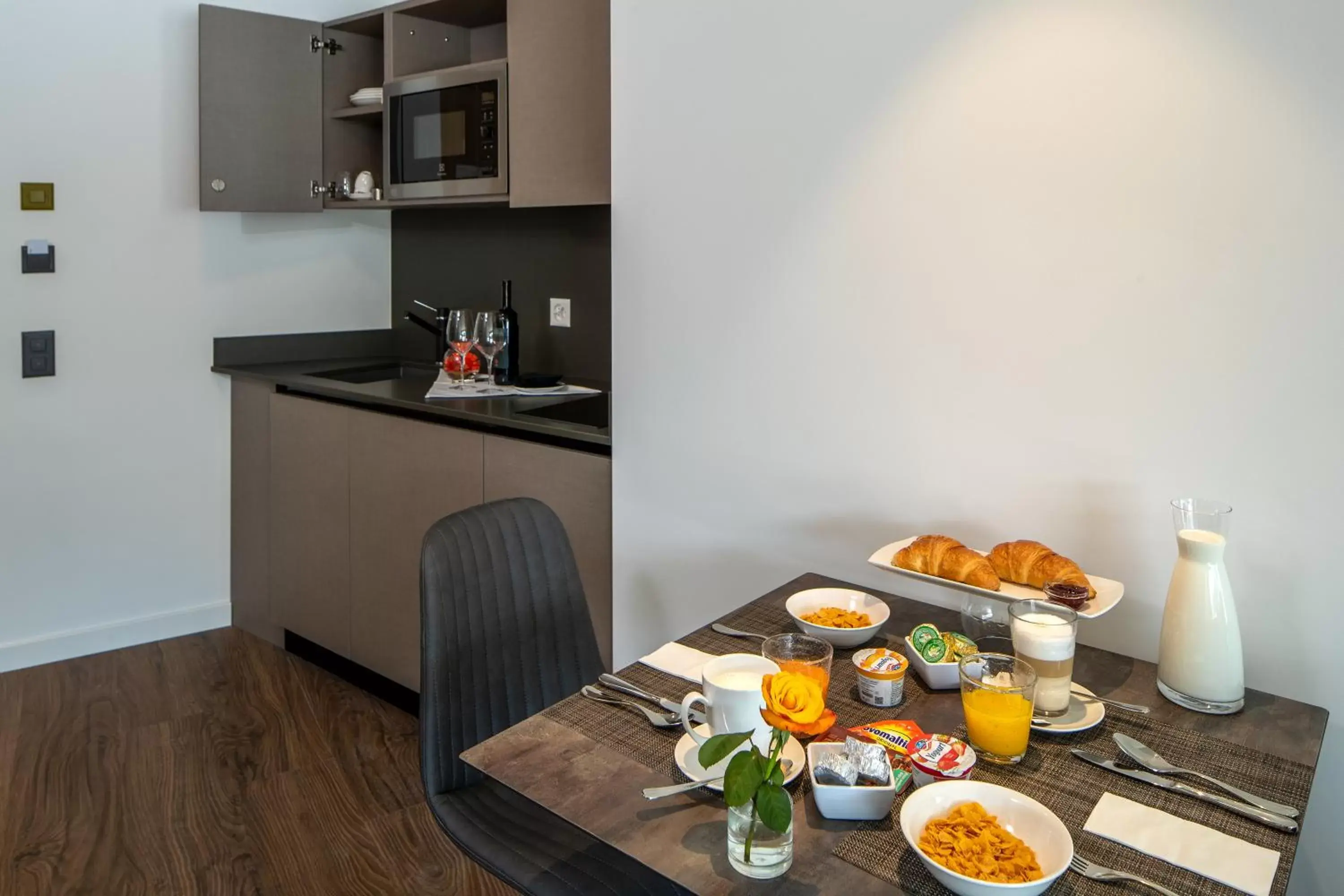 Kitchen or kitchenette in Hotel Lago Maggiore - Welcome!