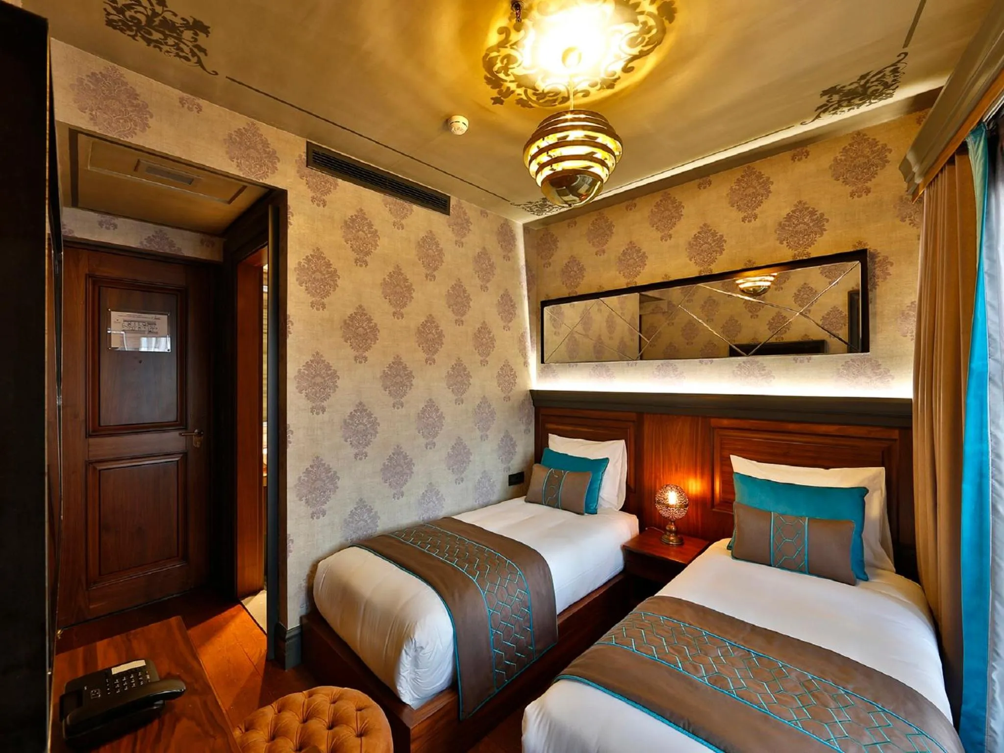 Photo of the whole room, Bed in Sanat Boutique Hotel Pera