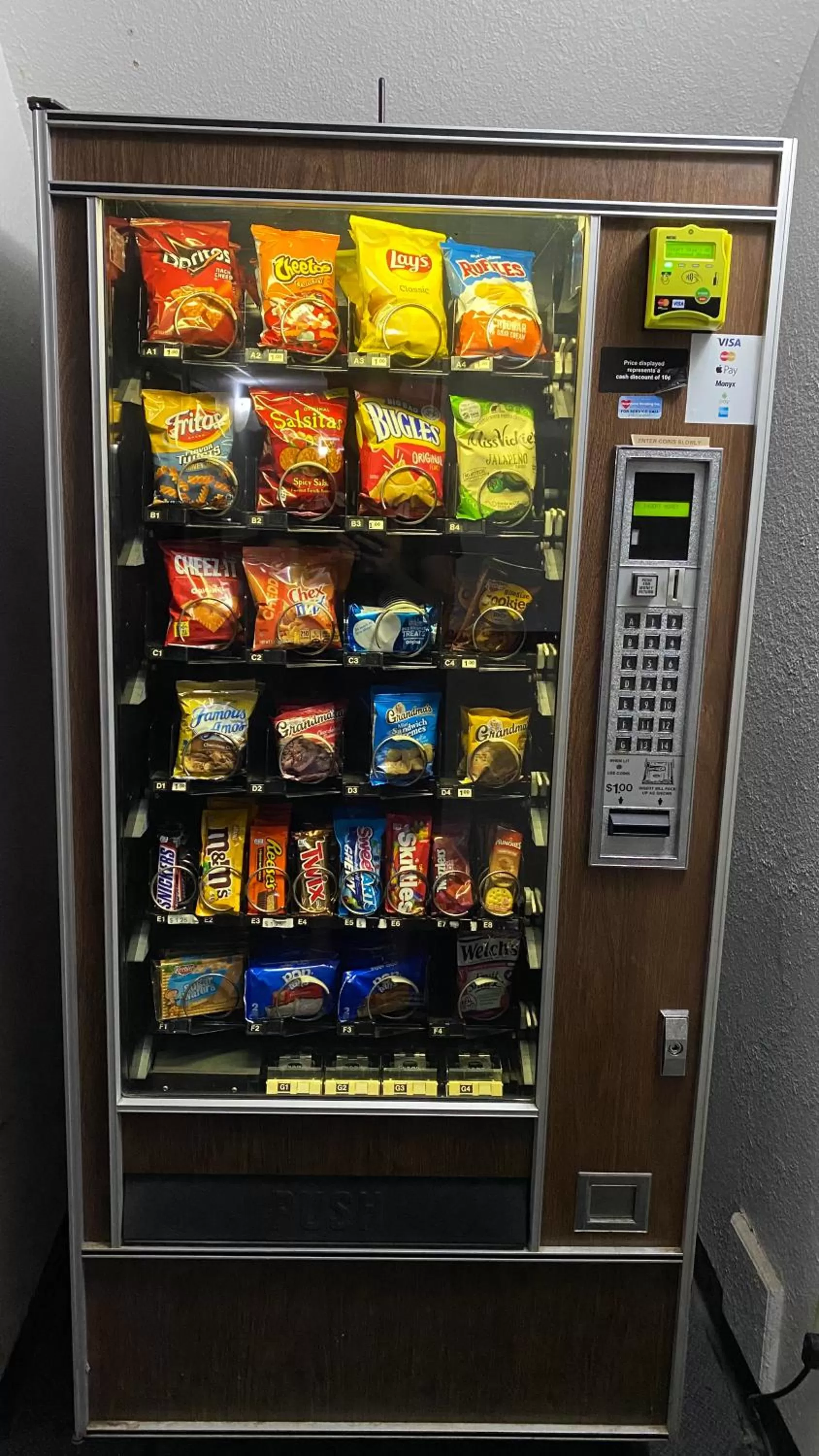 vending machine in Newton Inn In Newton, KS