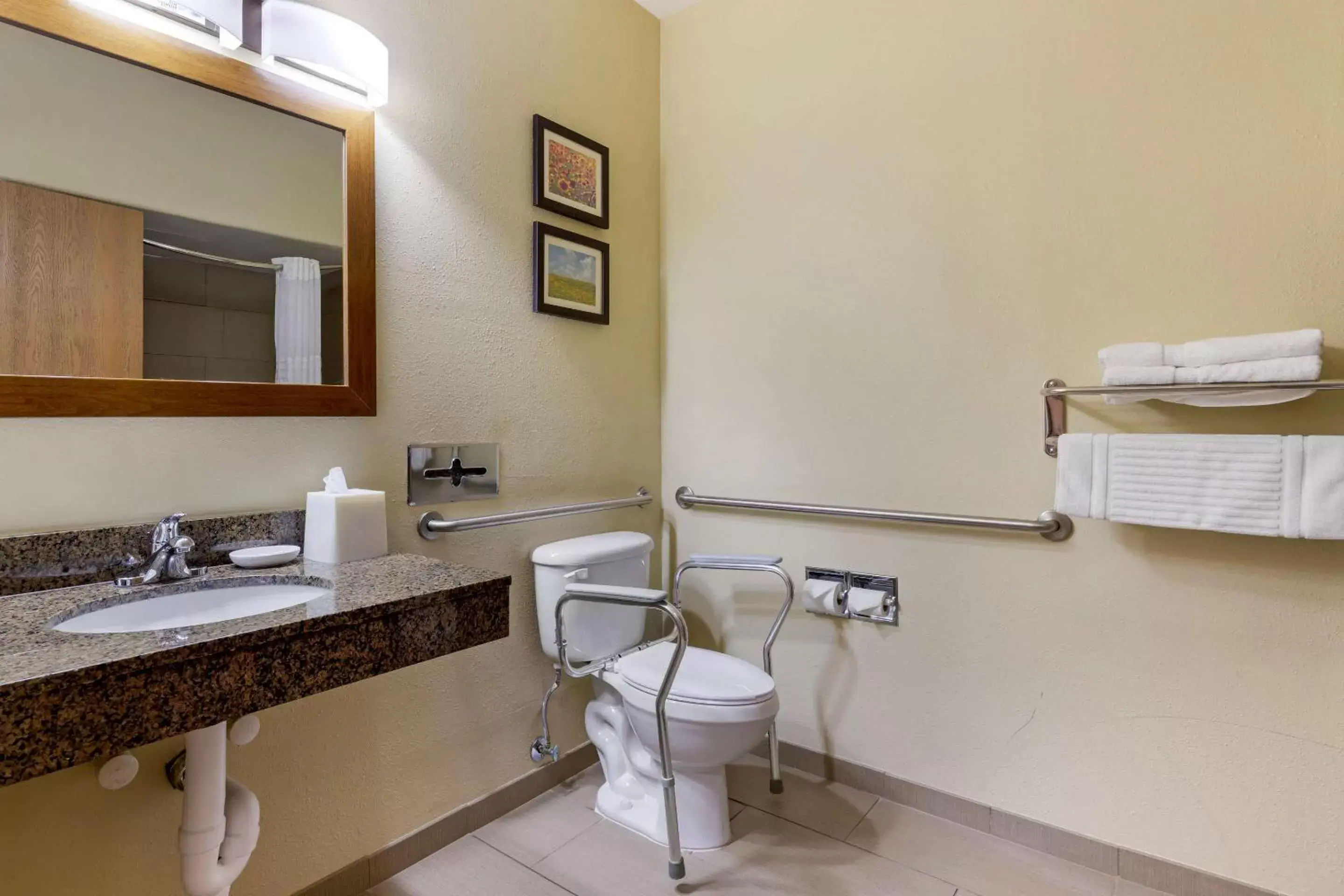 Bathroom in Comfort Inn & Suites Ponca City near Marland Mansion