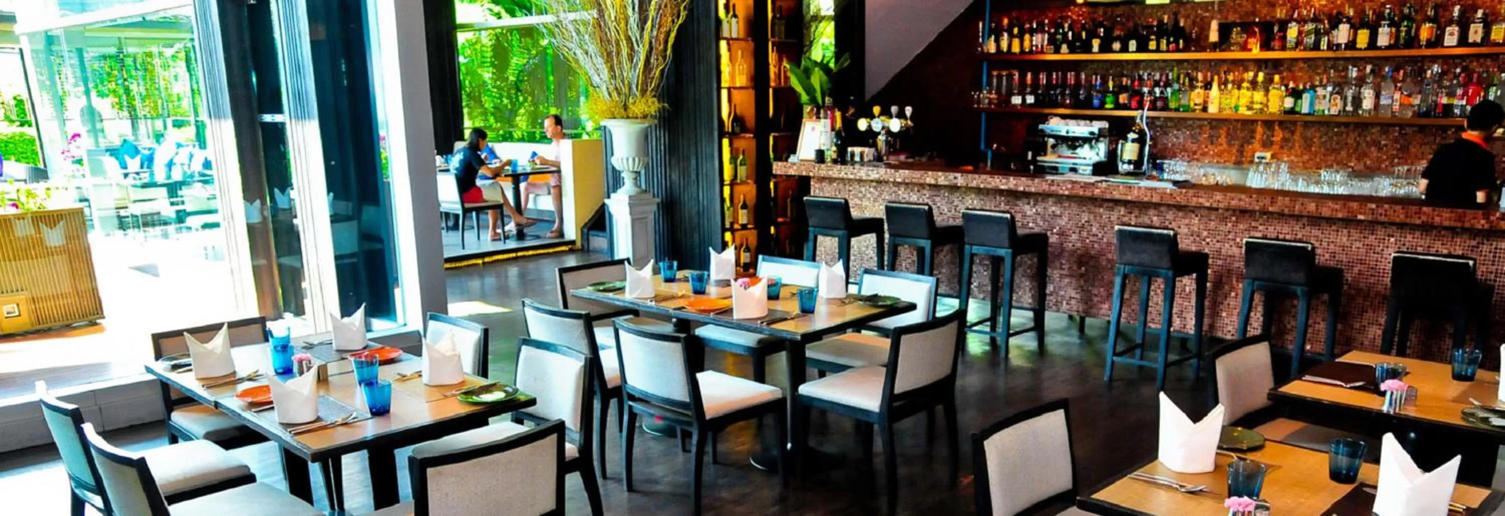 Restaurant/places to eat in Urbana Sathorn Hotel, Bangkok