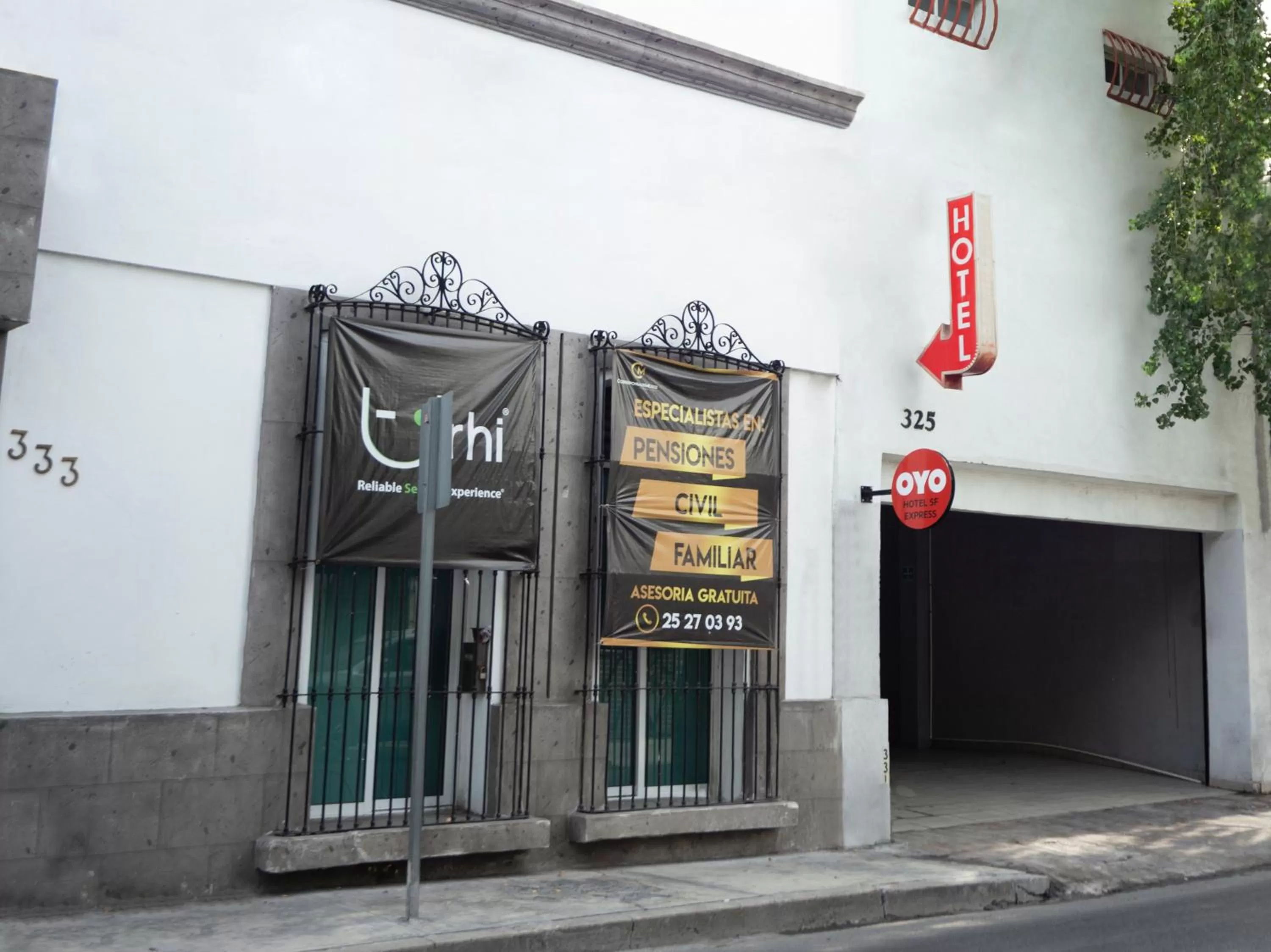 Facade/entrance in ADHOC Express