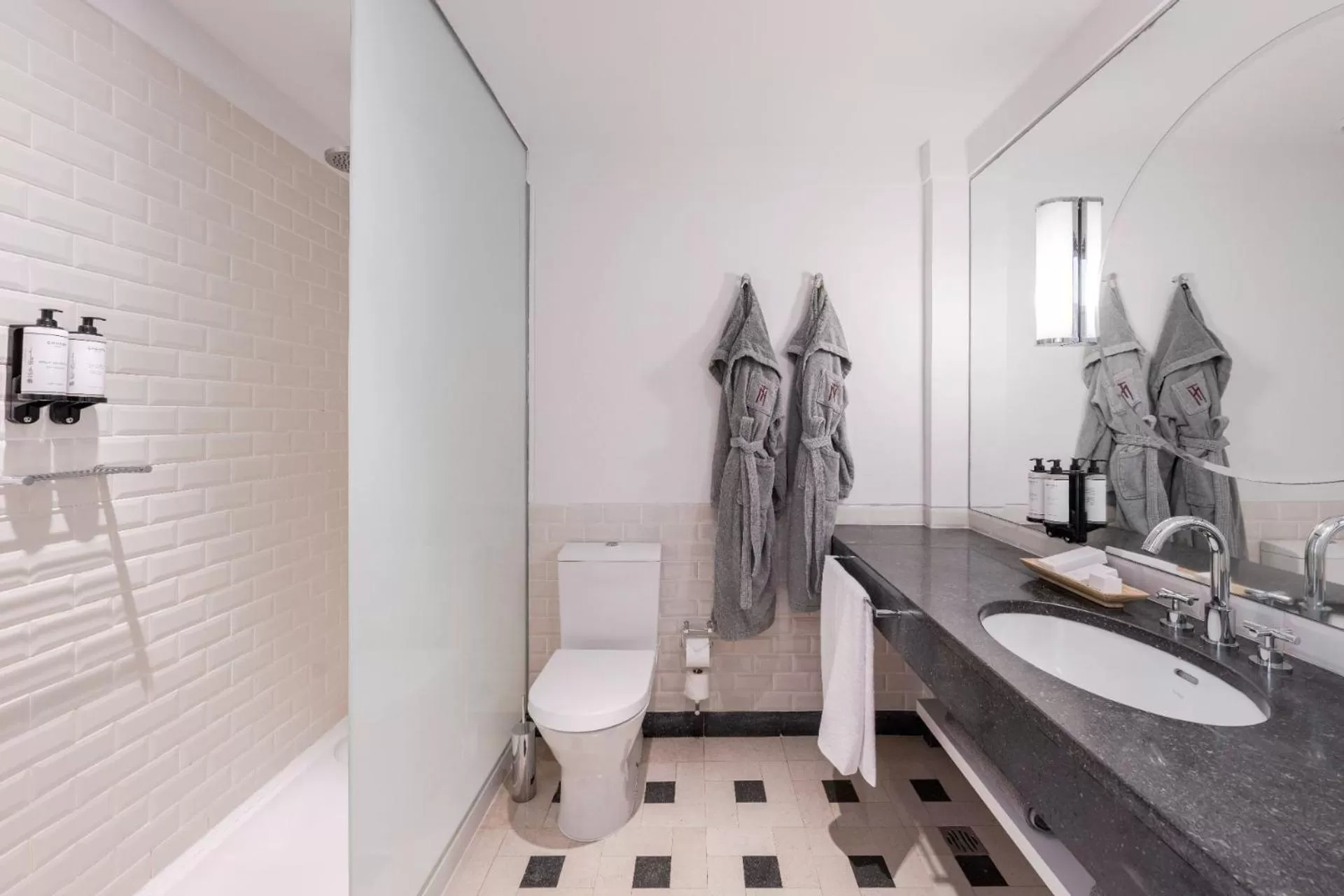 Bathroom in Terra Nostra Garden Hotel