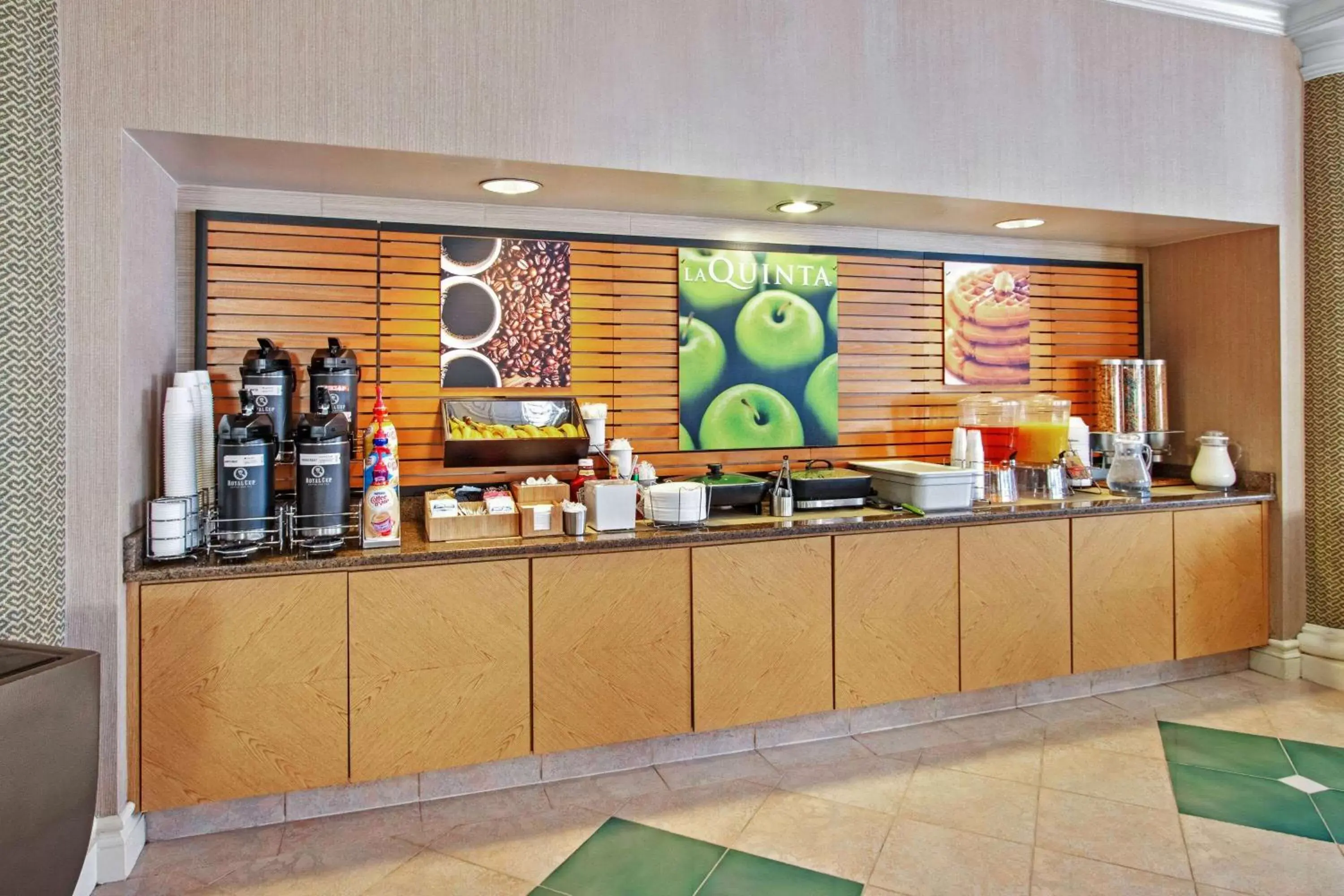 Restaurant/places to eat in La Quinta by Wyndham Albuquerque West Restaurant/places to eat in La Quinta by Wyndham Albuquerque West