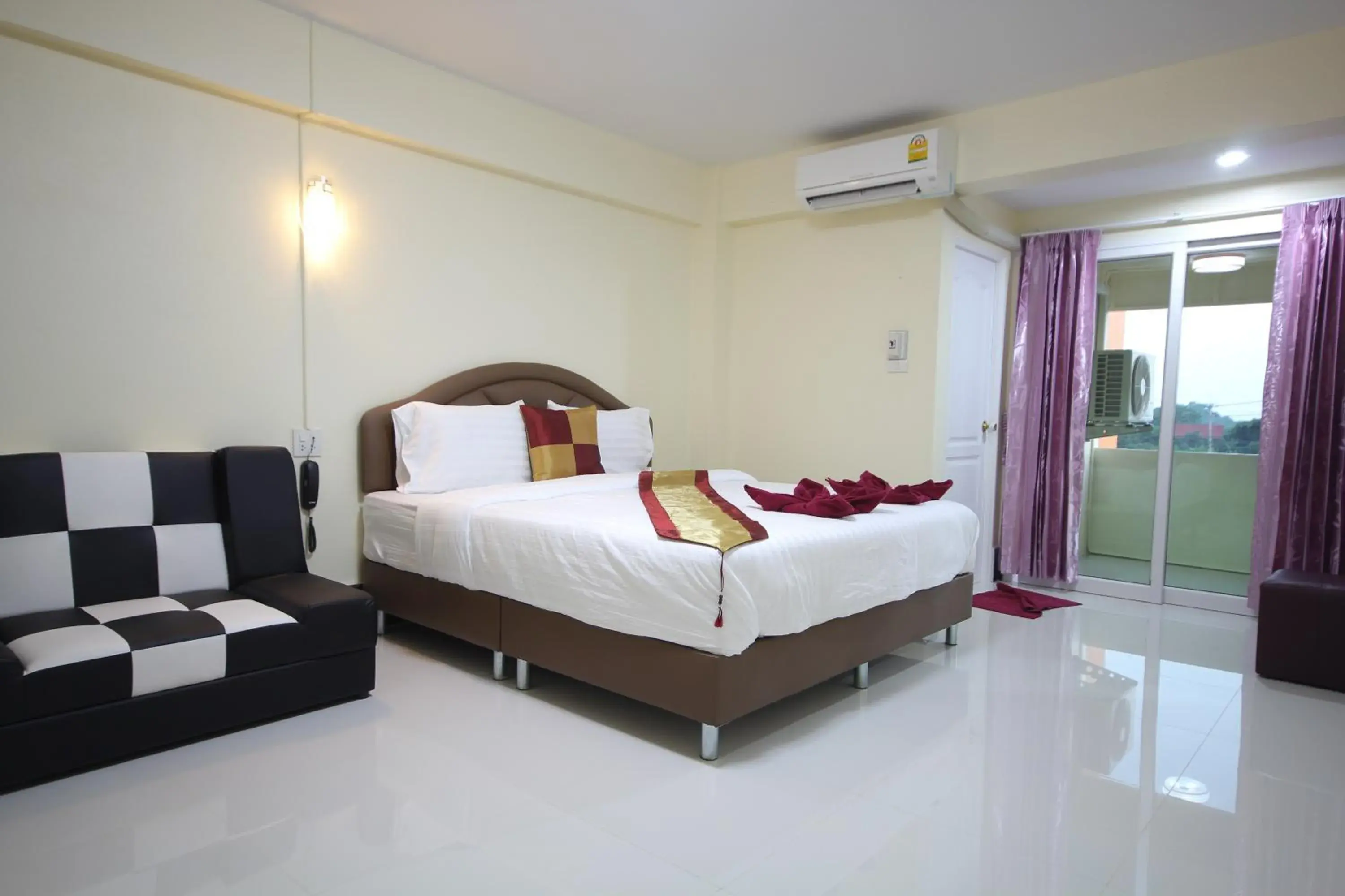 Bed in Windsor Resort Bed in Windsor Resort