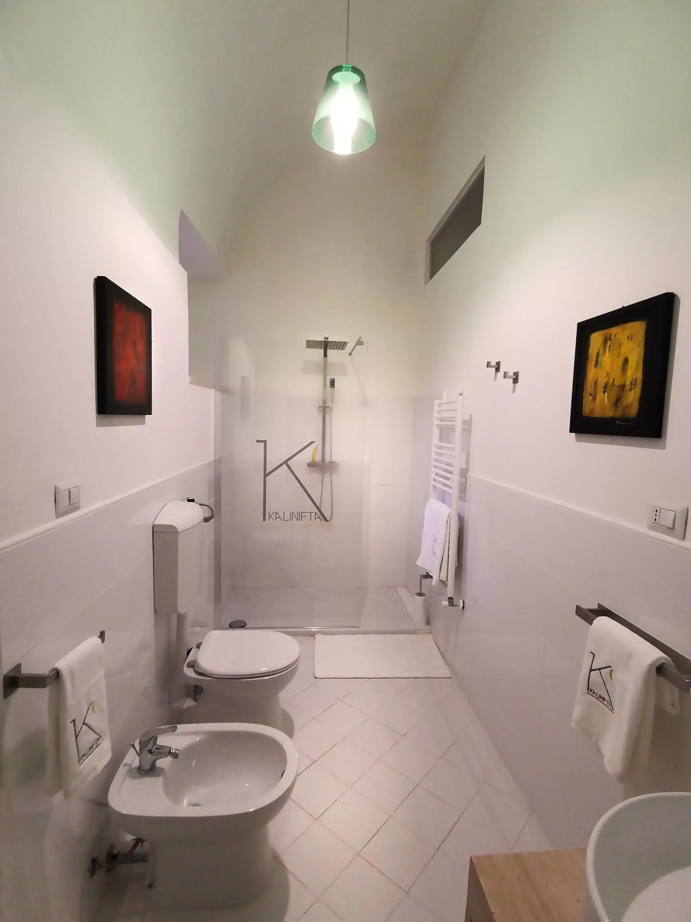 Shower, Bathroom in Kalinifta - Jacuzzi & Suites SIT