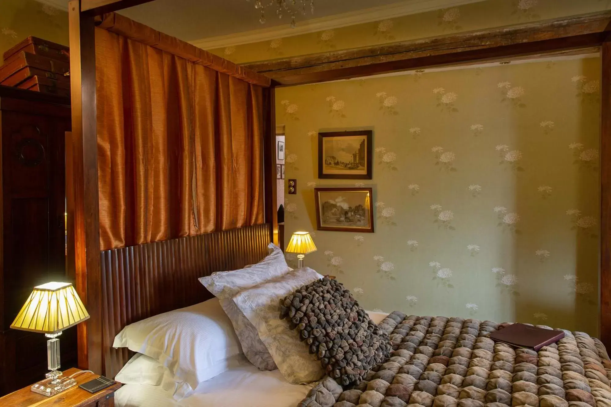 Bedroom, Bed in Augill Castle