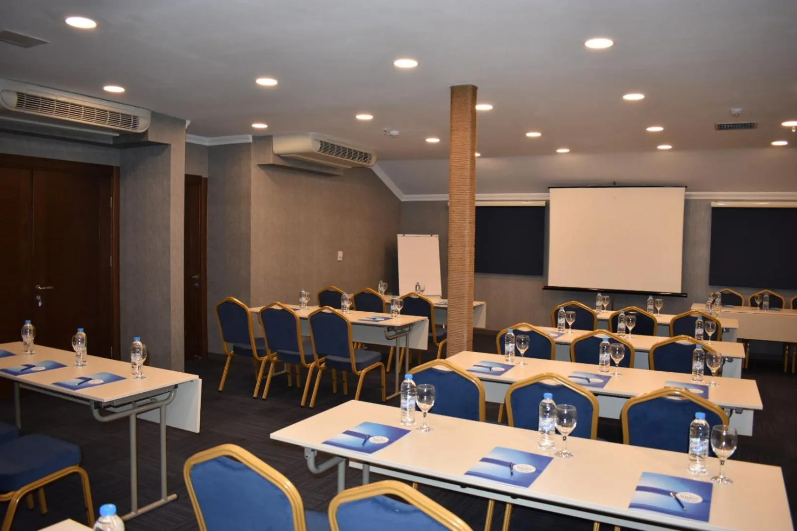 Meeting/conference room in Rhiss Hotel Bostanci