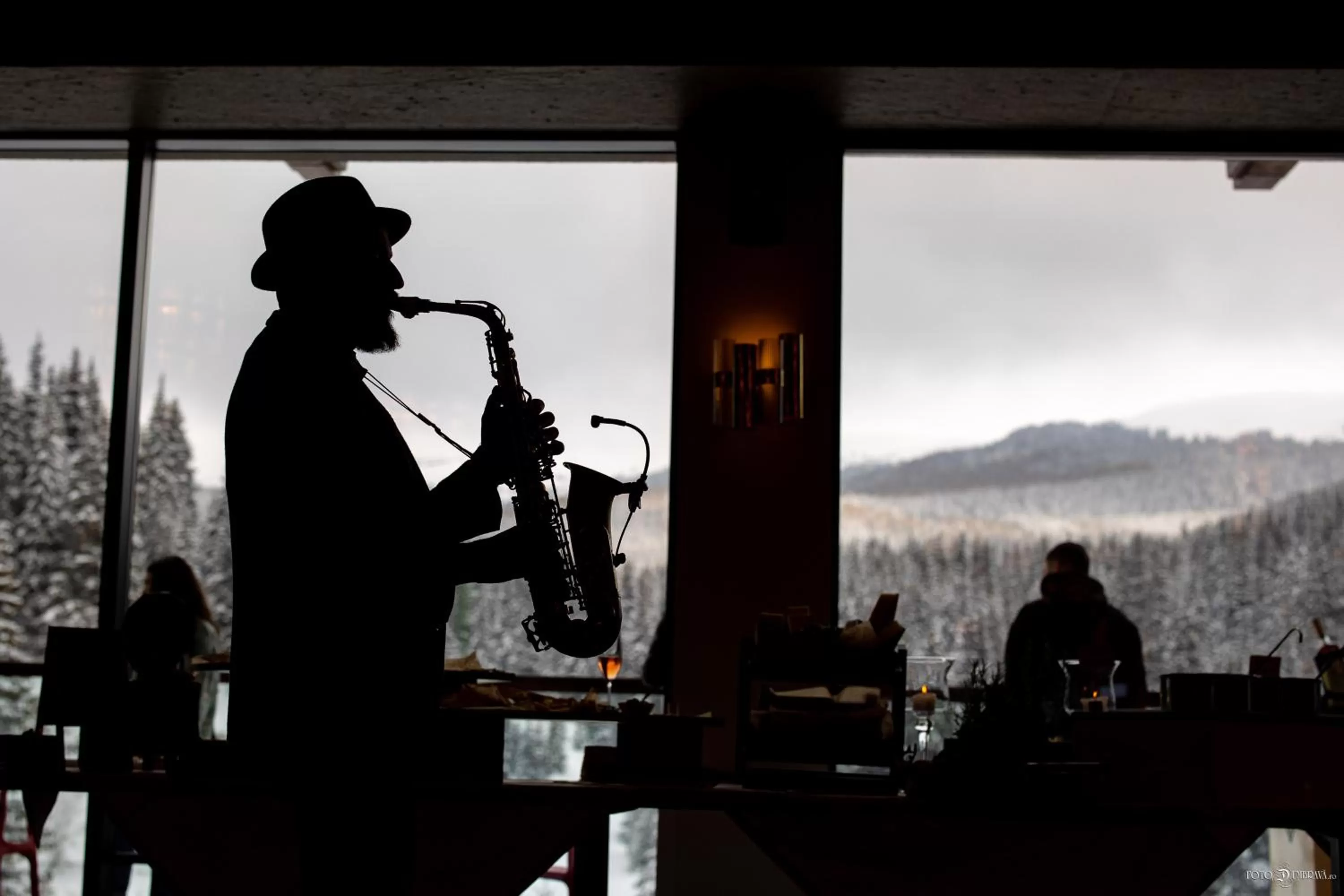 Restaurant/places to eat in Hotel Belmont