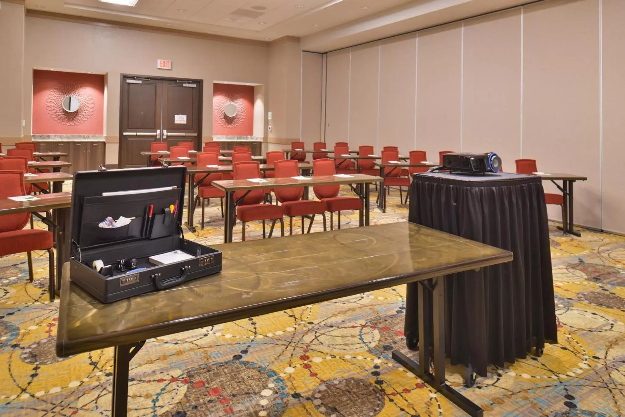 Meeting/conference room in Crowne Plaza Shenandoah - The Woodlands
