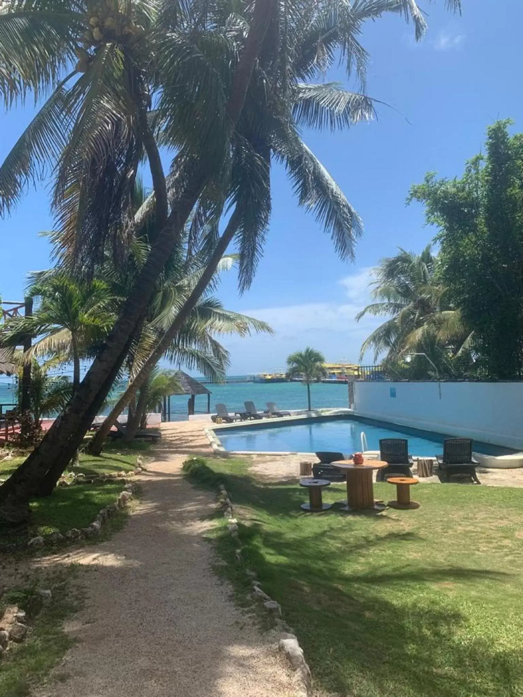 Swimming Pool in Casa Caribe Cancun