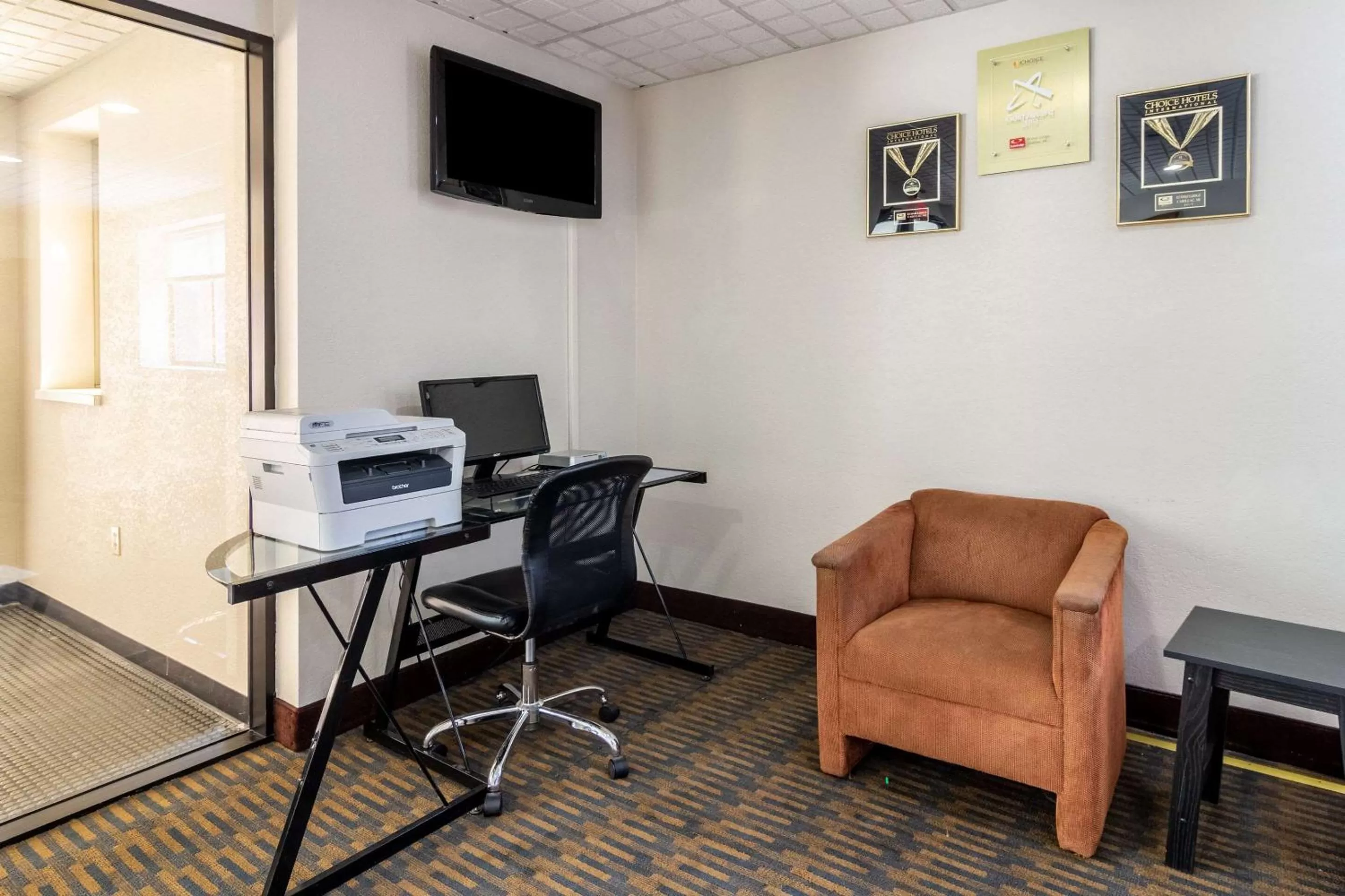 On site in Econo Lodge Cadillac by Choice