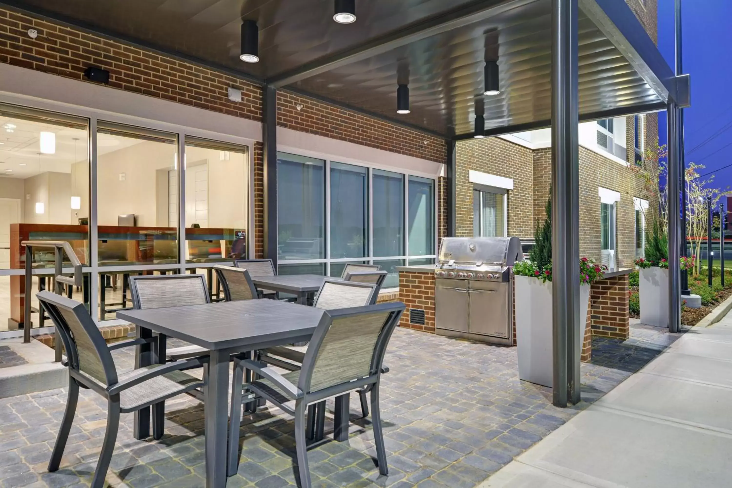 Property building, Restaurant/Places to Eat in TownePlace Suites by Marriott Jackson Airport/Flowood