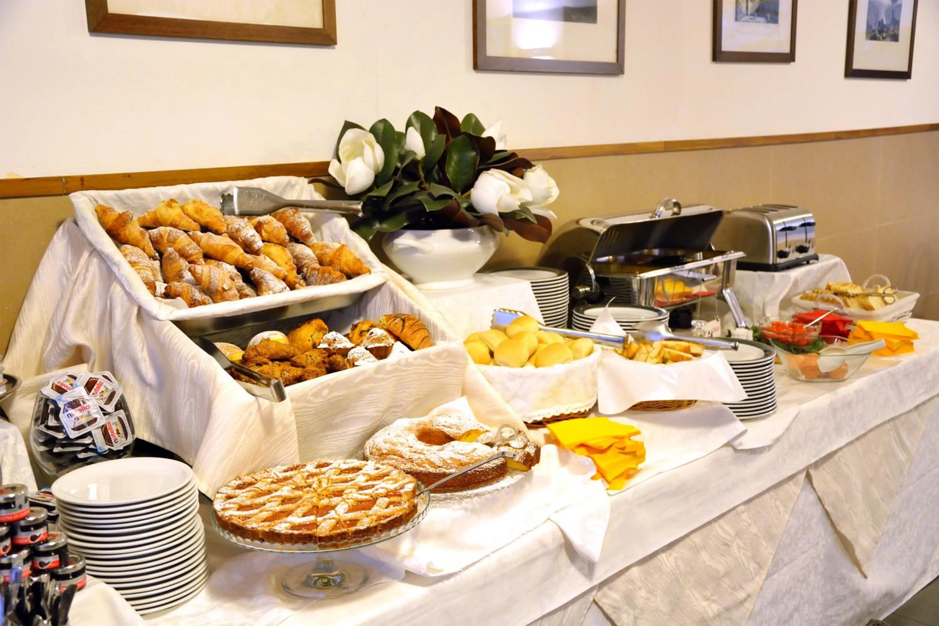 Breakfast in Hotel Ghironi