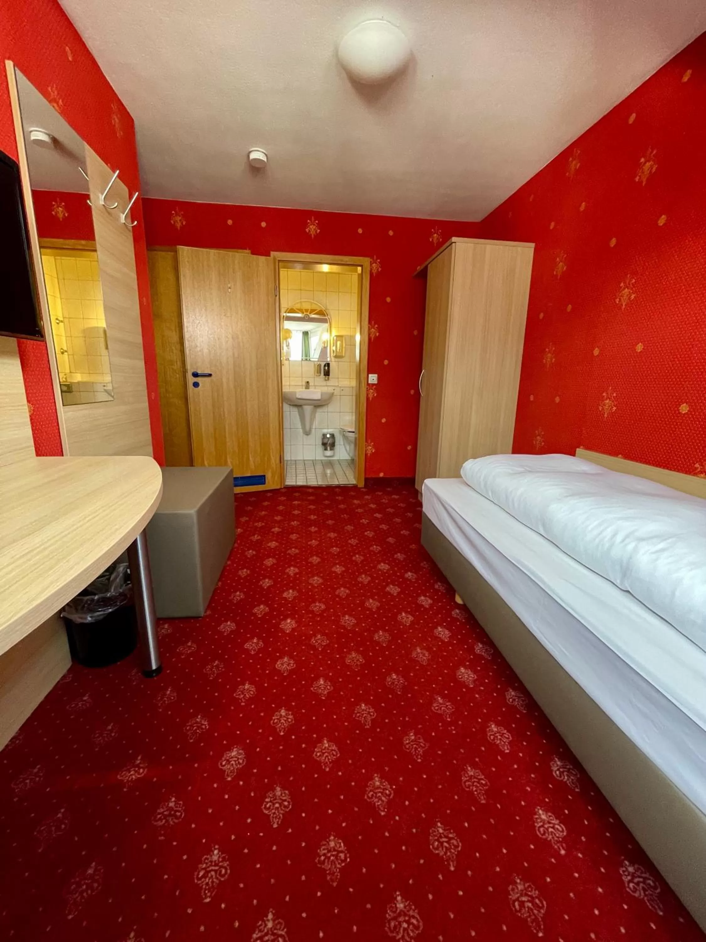 Photo of the whole room, Bed in Hafner Hotel- Apartment