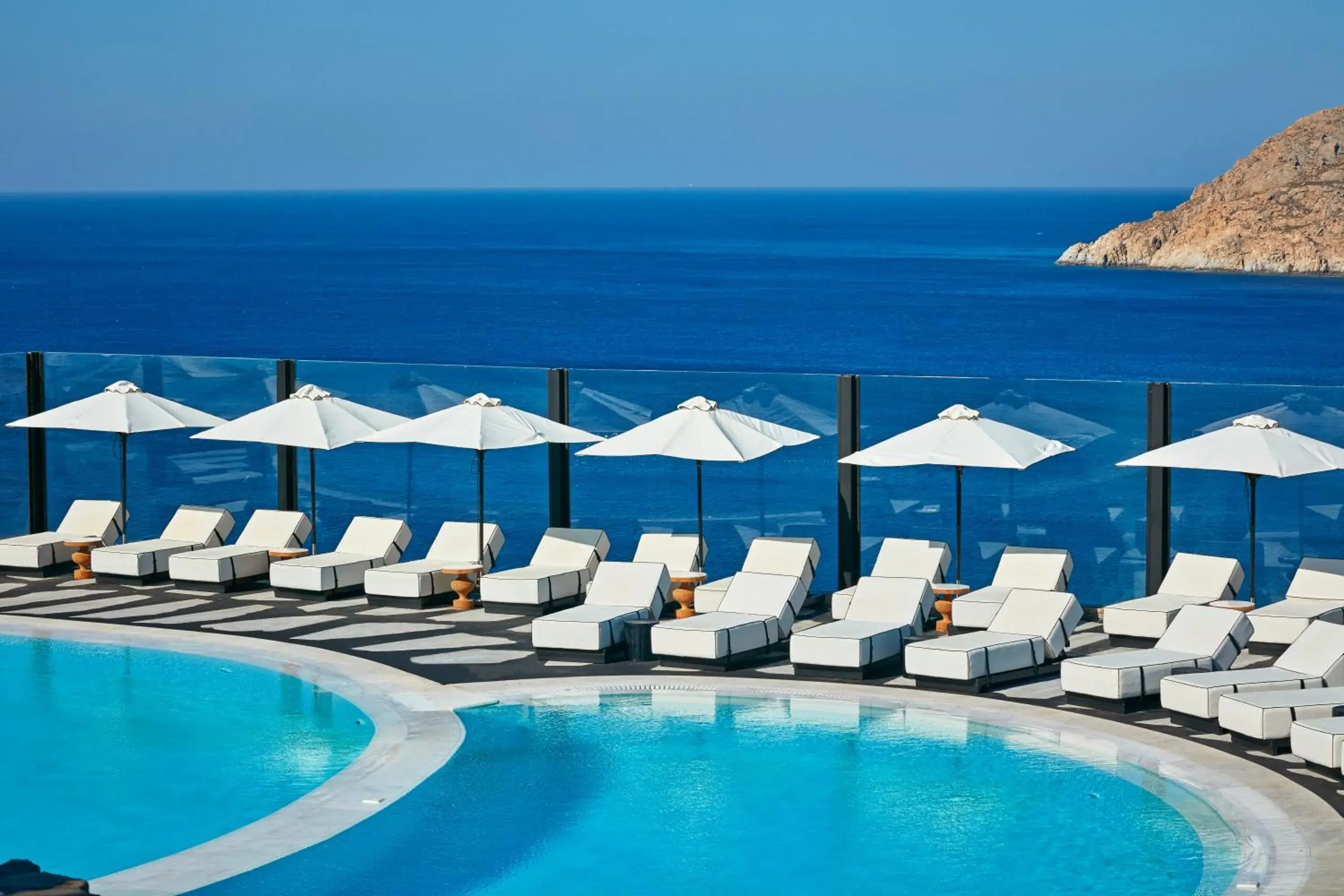 Restaurant/places to eat, Swimming Pool in Royal Myconian - Leading Hotels of the World