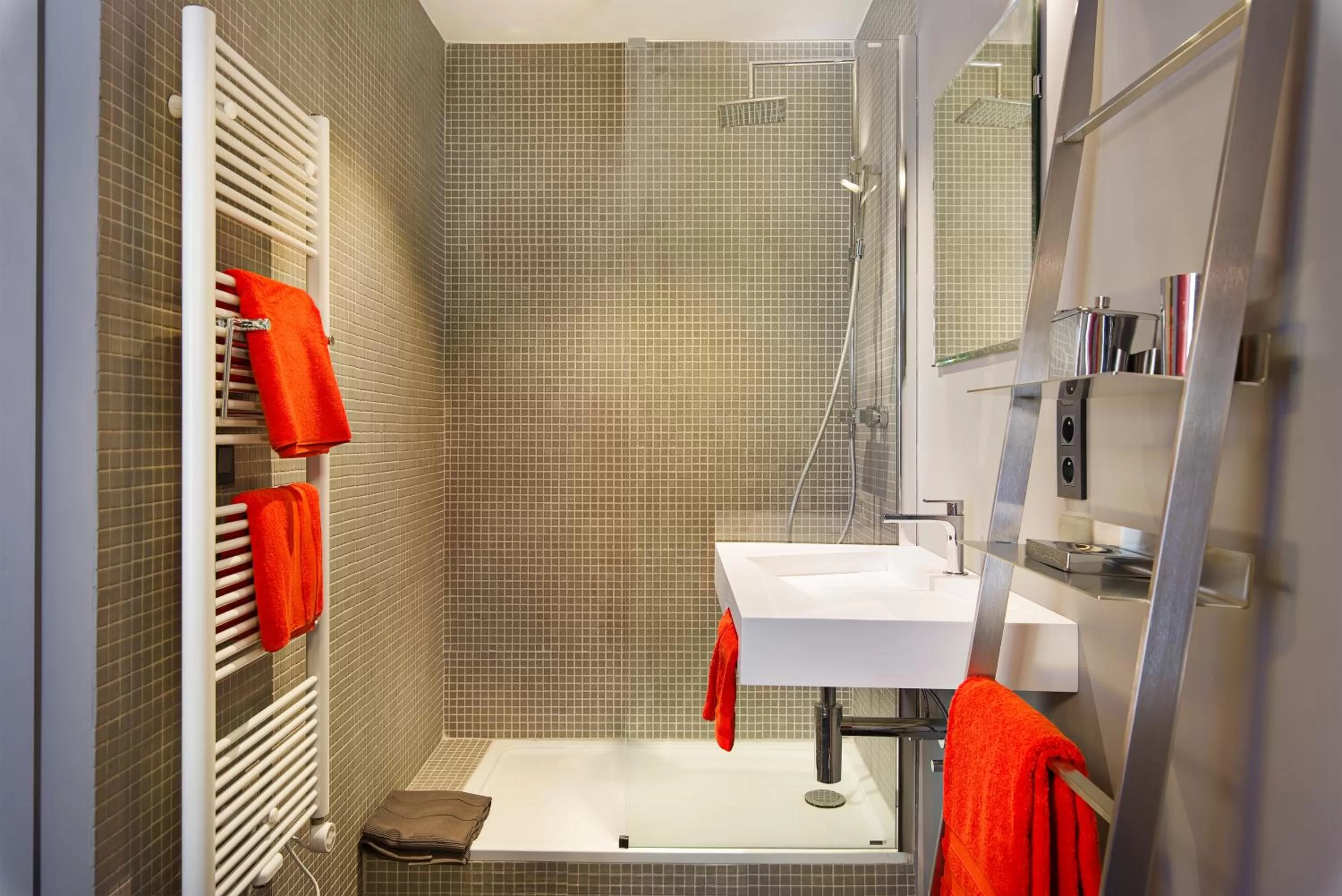 Shower in All In One