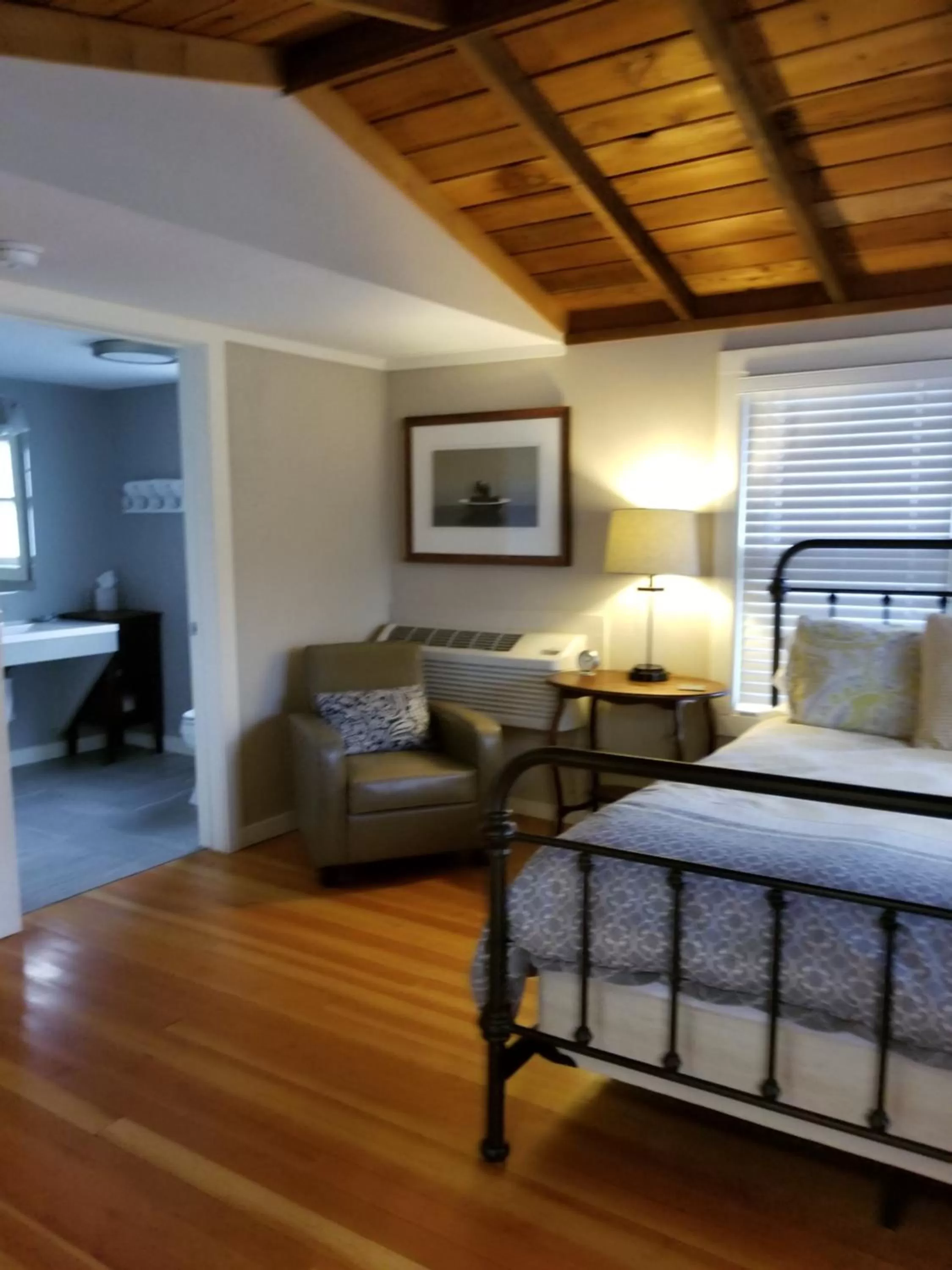 Bed in China Creek Cottages