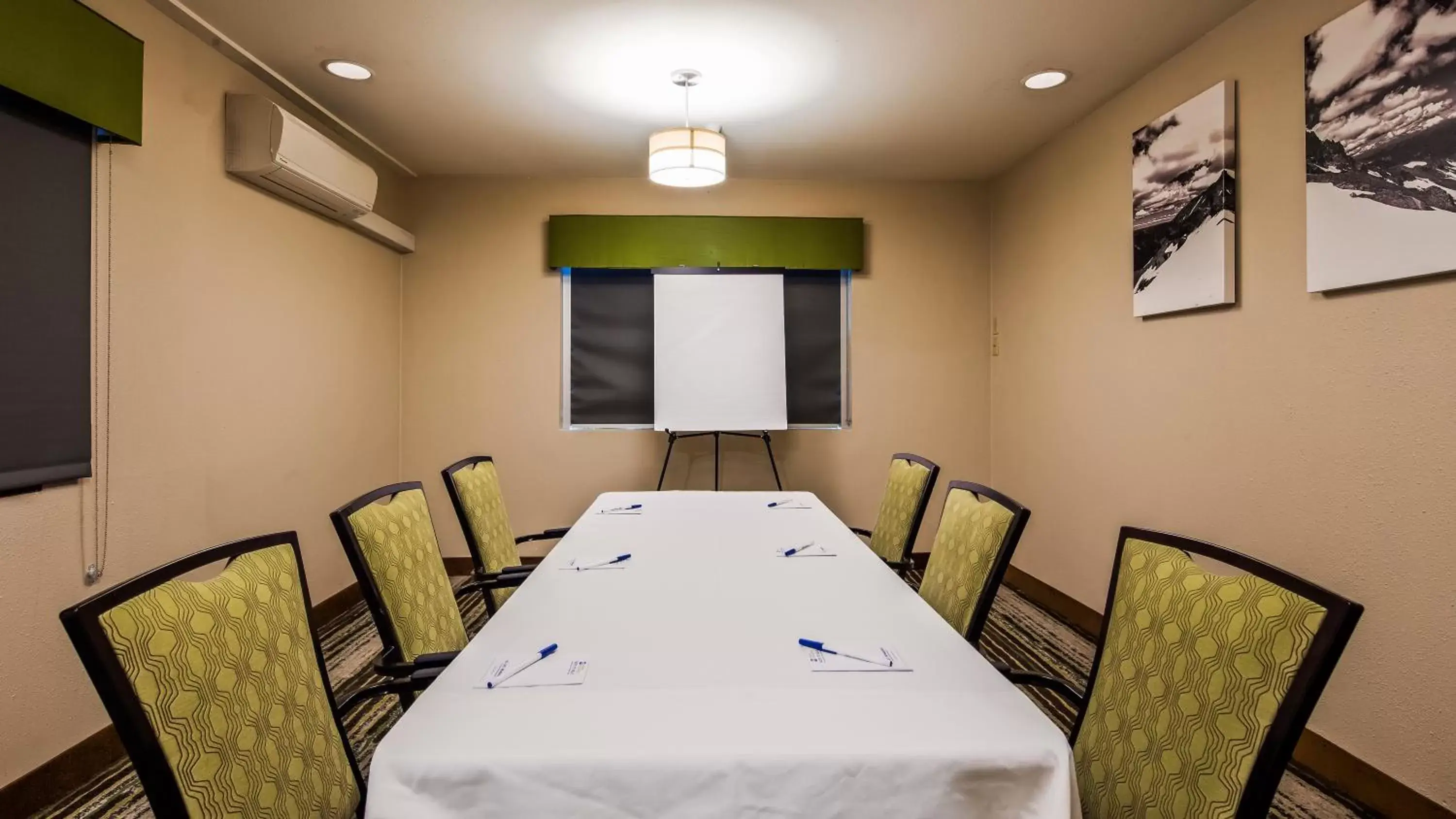 Meeting/conference room in Best Western Plus Wenatchee Downtown Hotel