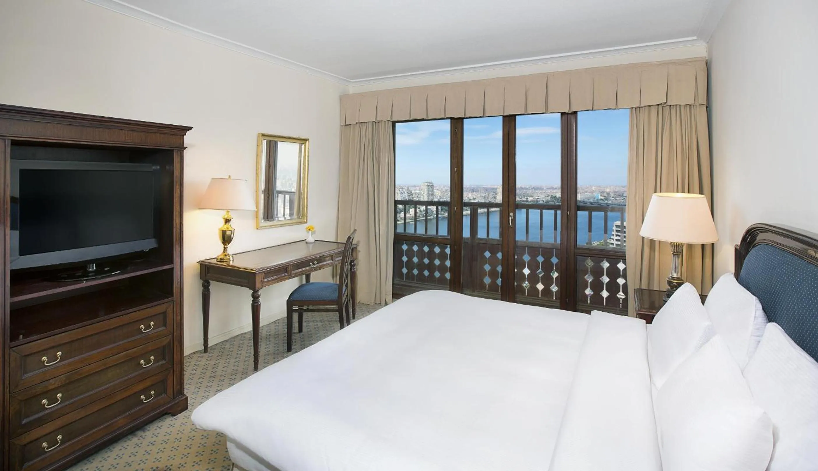 Bedroom, Bed in Cairo World Trade Center Hotel & Residences