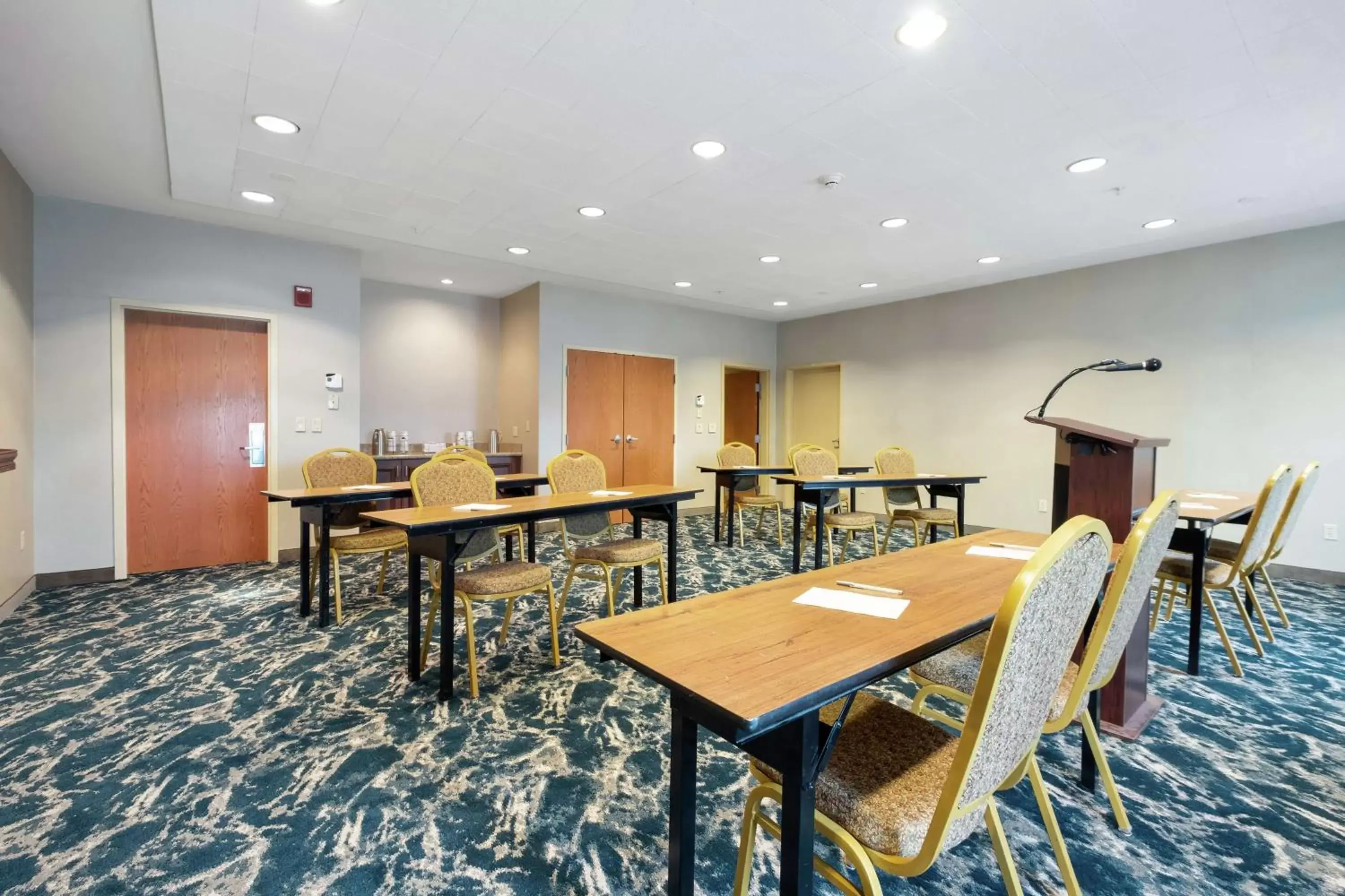 Meeting/conference room in Hampton Inn & Suites Rockland