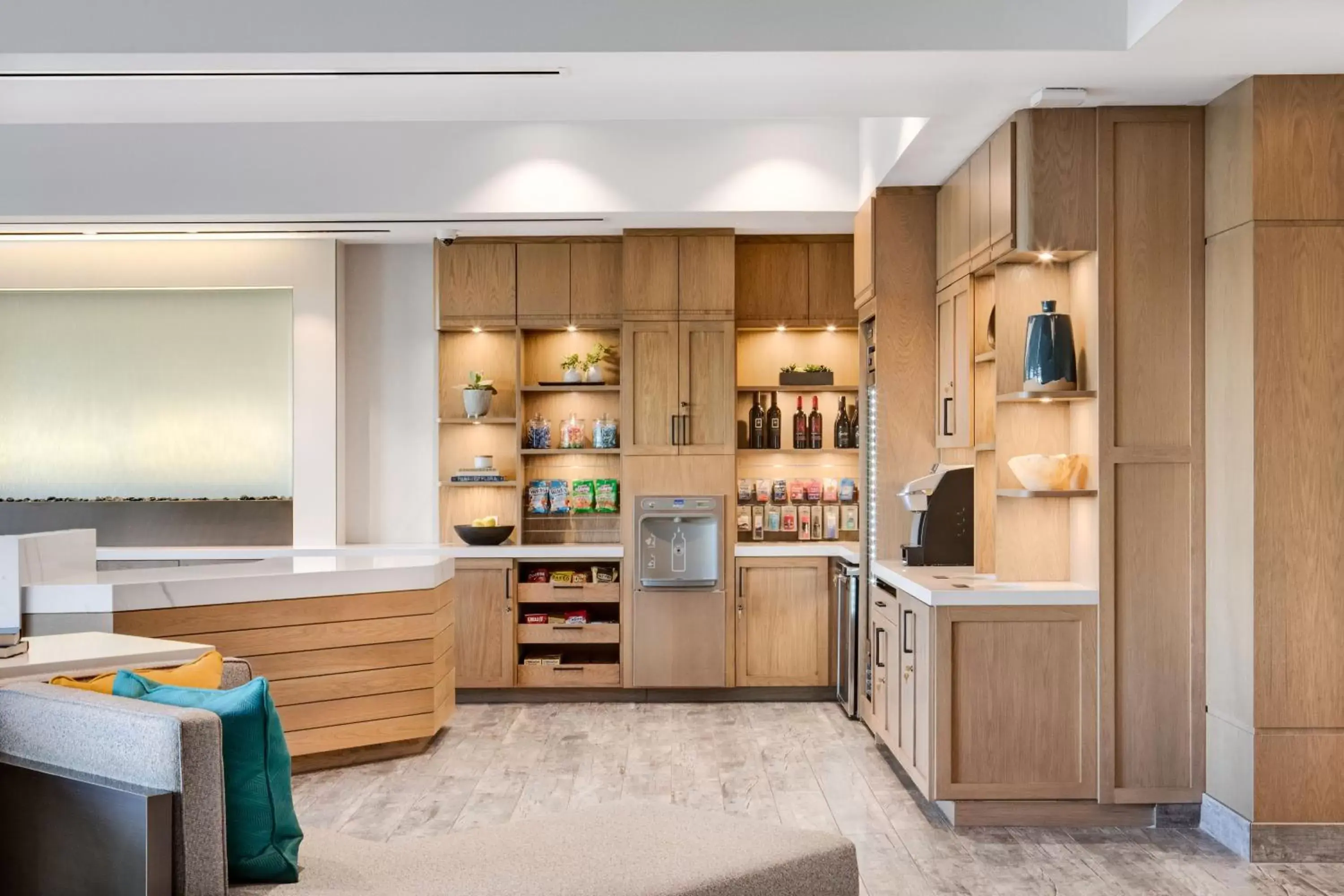 On-site shops, Kitchen/Kitchenette in Ayres Hotel Vista Carlsbad