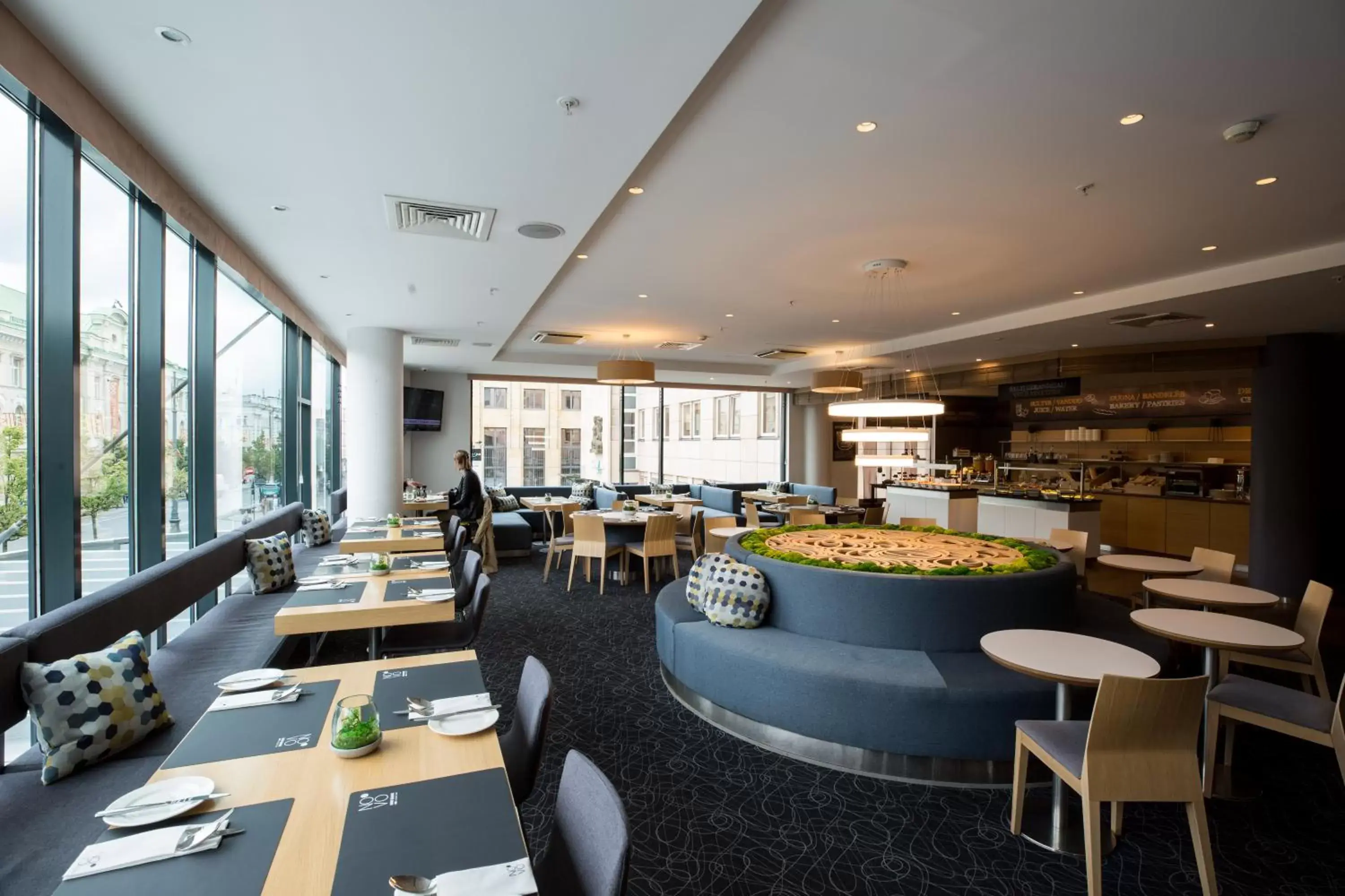 Dining area, Restaurant/Places to Eat in Novotel Vilnius Centre