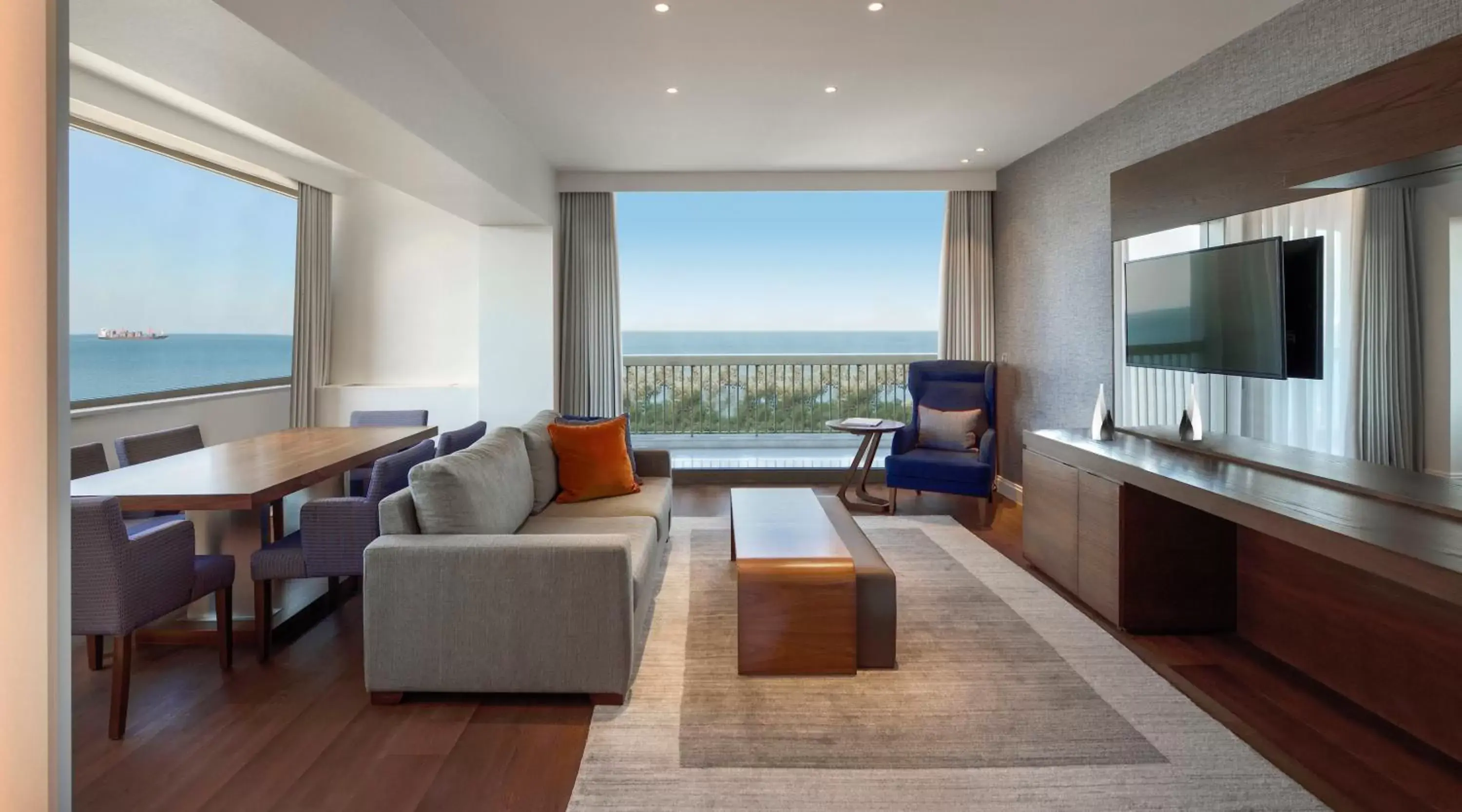 Living room, Sea View in Makedonia Palace