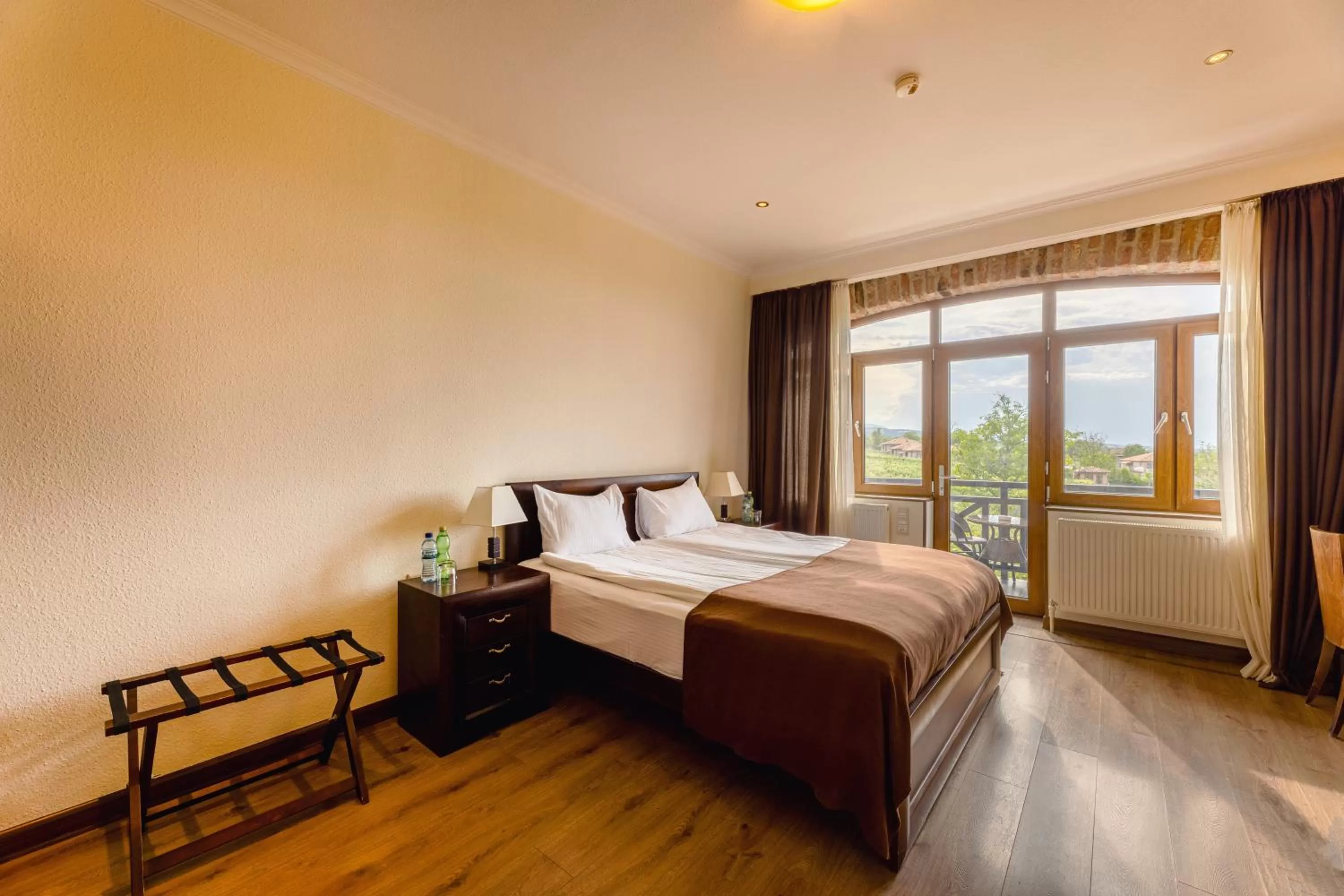 Photo of the whole room, Bed in Schuchmann Wines Château,Villas & SPA