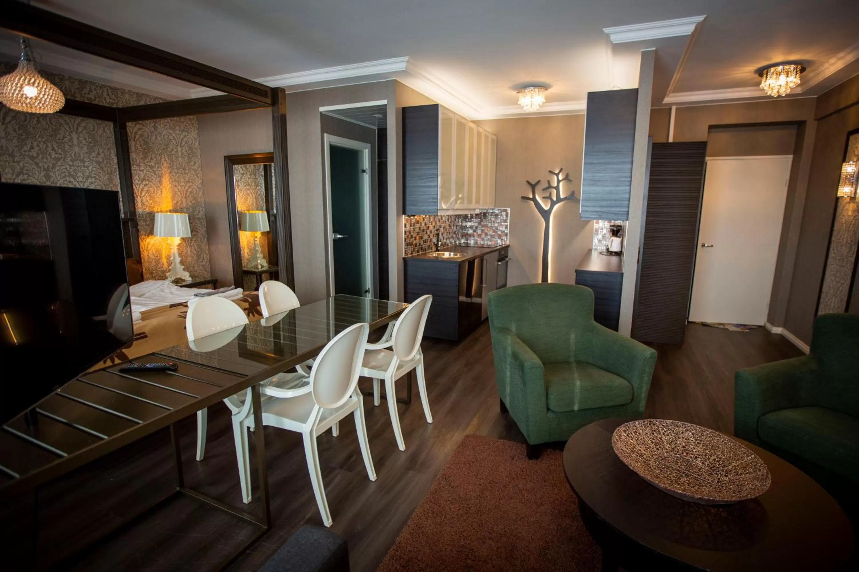 Seating area in Hotelli Olof