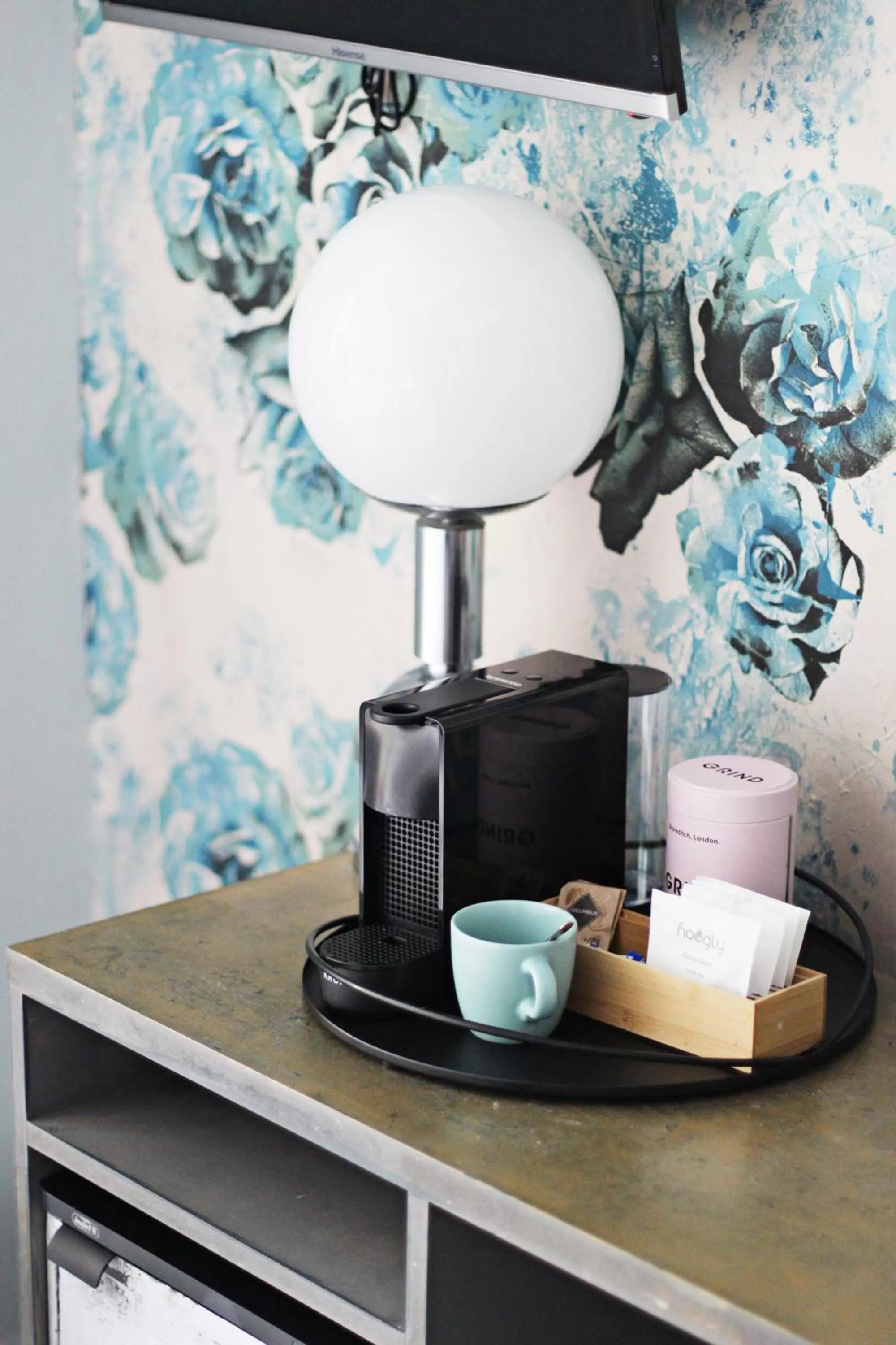 Coffee/tea facilities in Numa Florence Rodo