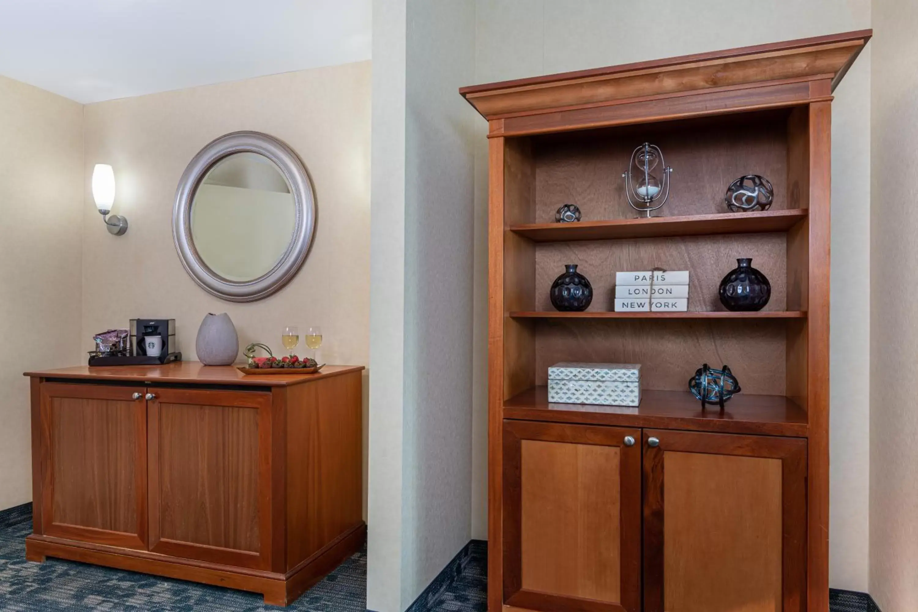 Coffee/tea facilities, Lobby/Reception in Southbridge Hotel and Conference Center