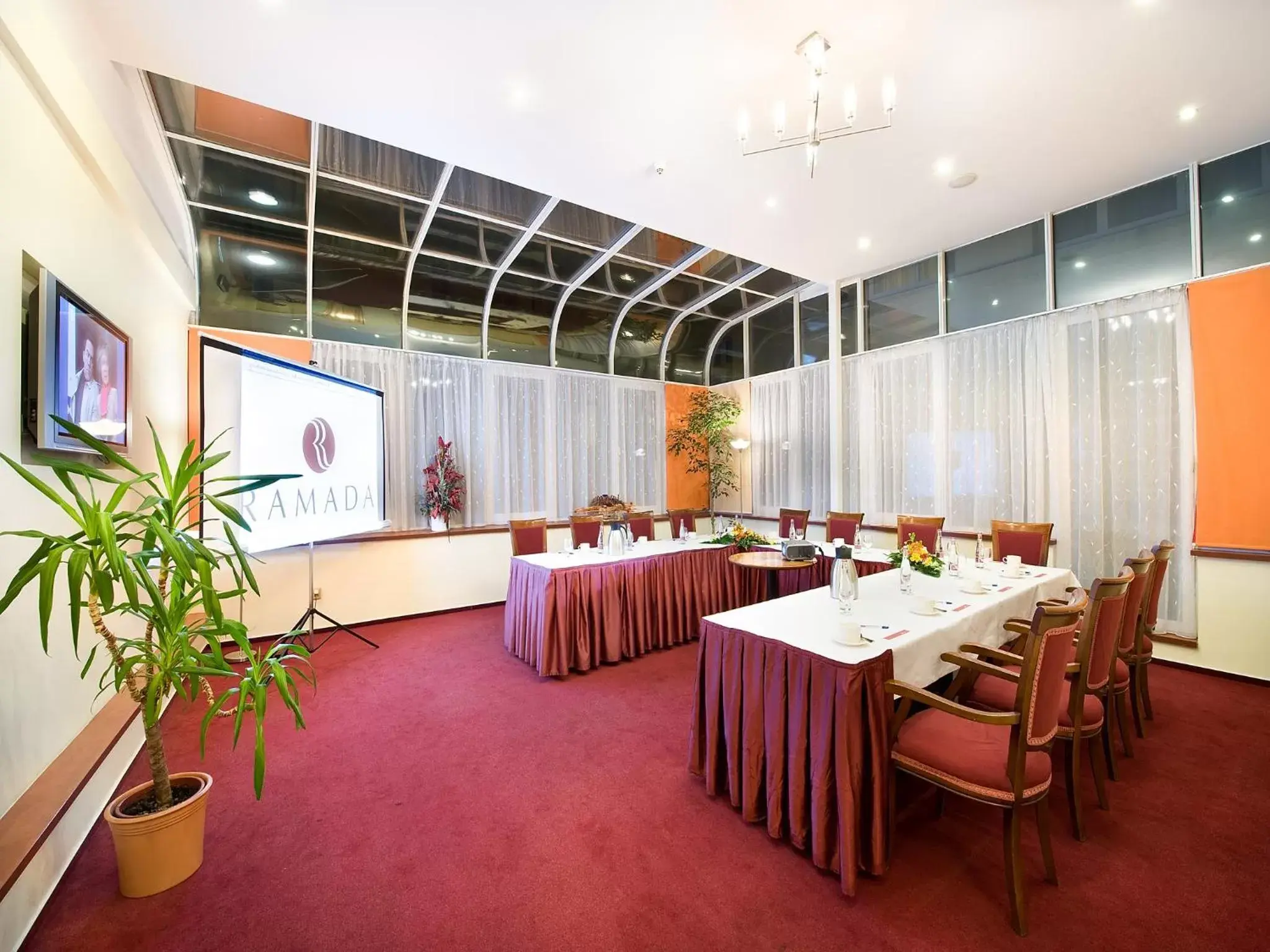 Business facilities in Ramada Prague City Centre