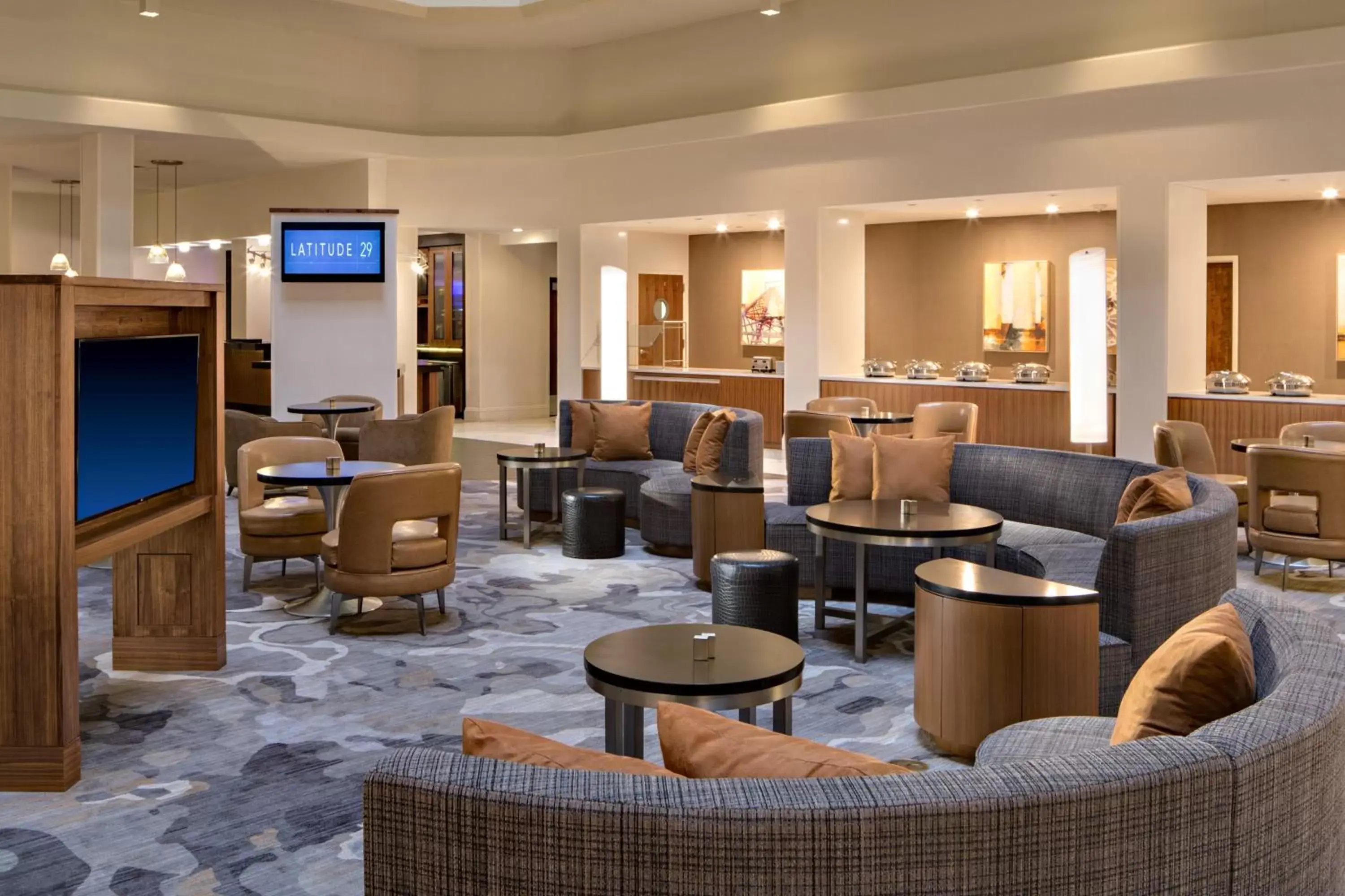 Breakfast, Lounge/Bar in Houston Marriott South at Hobby Airport
