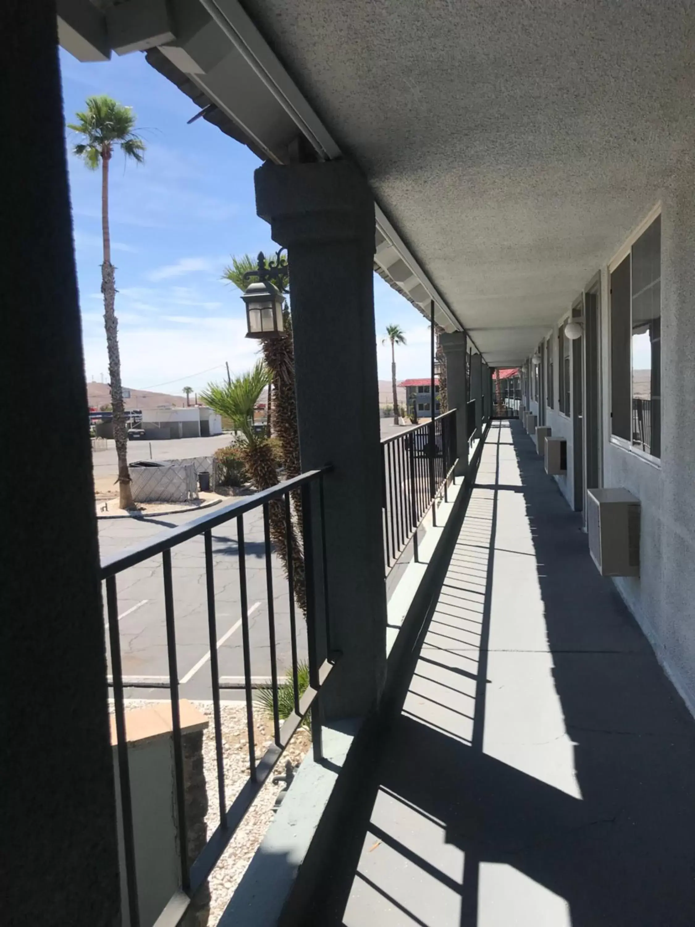 Balcony/Terrace in Economy Inn Barstow