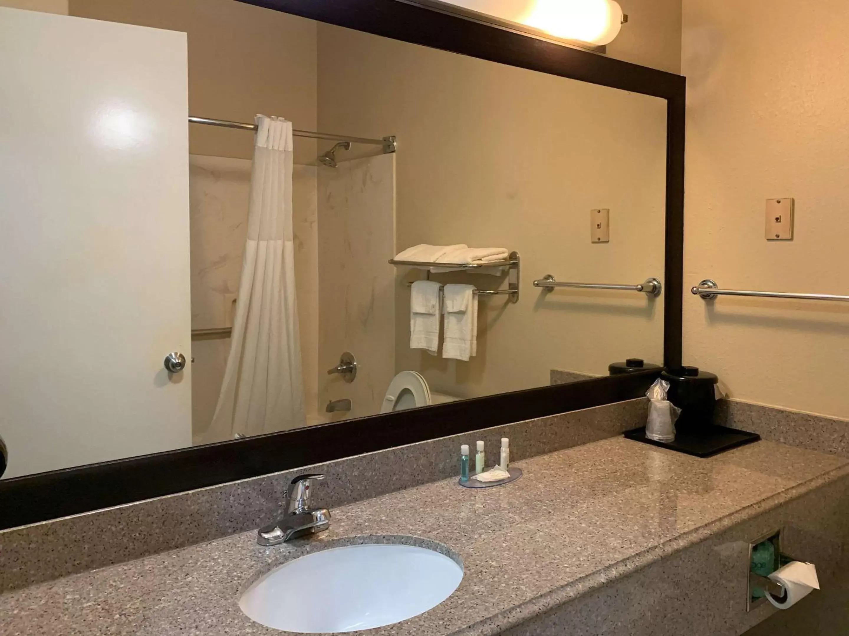 Bathroom in Quality Suites Houston NW Cy-Fair