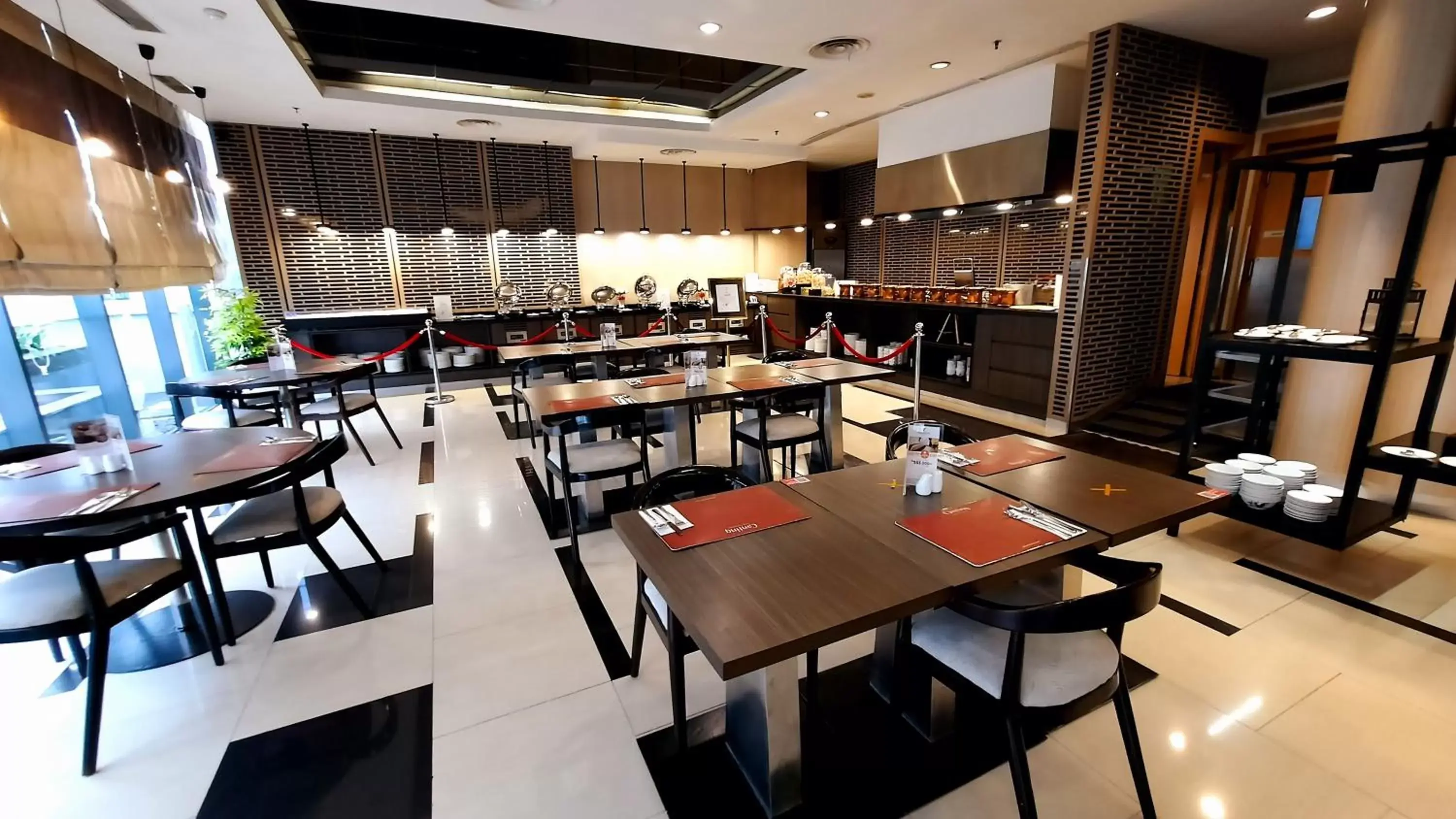 Restaurant/Places to Eat in Vasaka Hotel Jakarta ex Teraskita Managed by Dafam