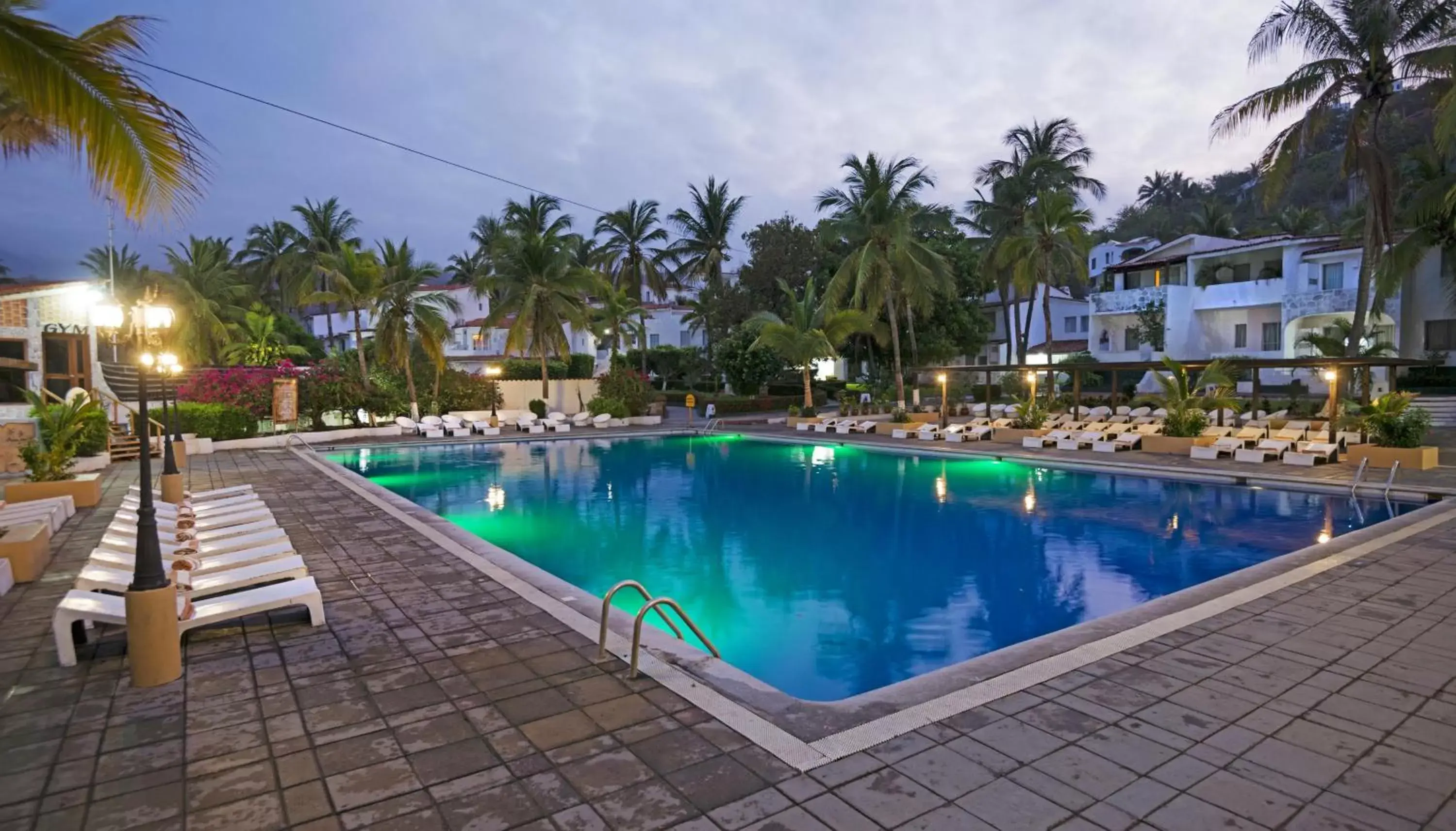 Swimming Pool in Vista Playa de Oro Manzanillo