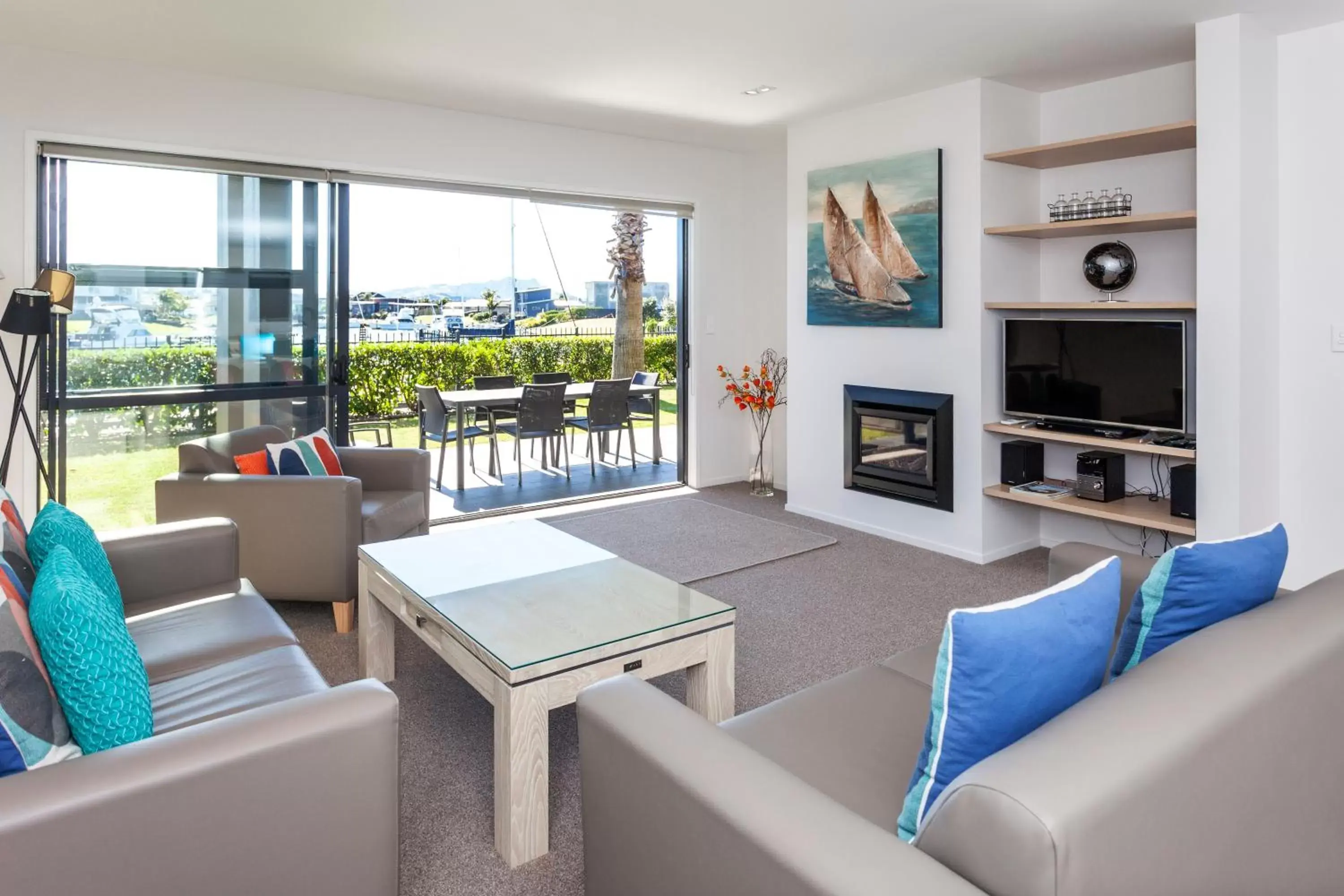 Living room, Seating Area in Sovereign Pier On The Waterways
