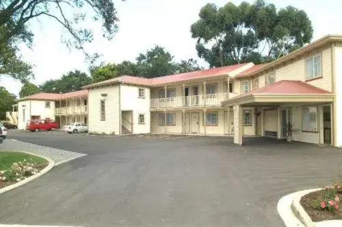 Facade/entrance, Property Building in Best Western BKs Pioneer Motor Lodge