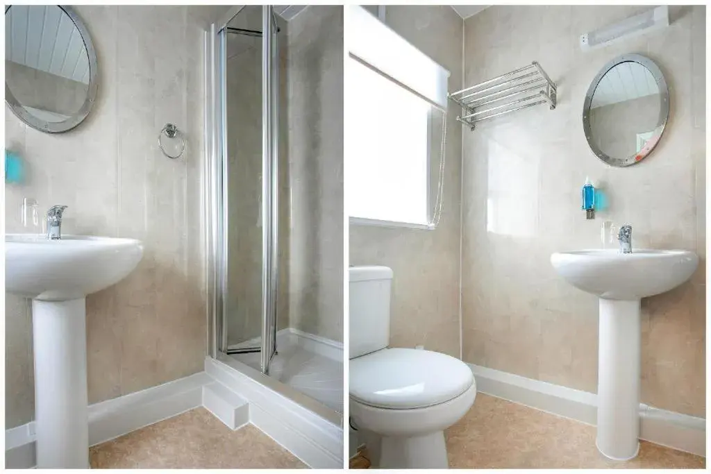 Shower, Bathroom in Yardley Manor Hotel