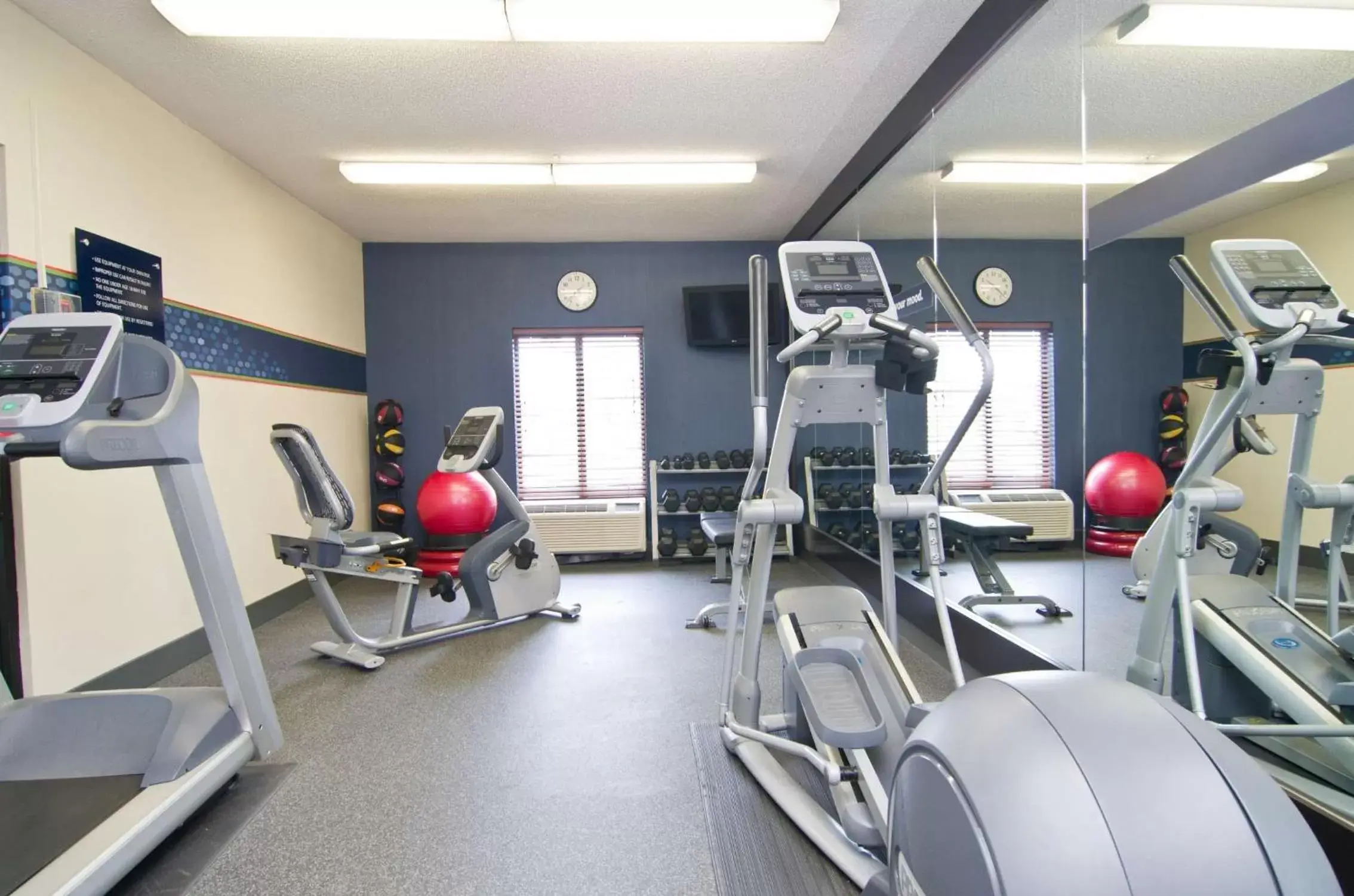 Fitness centre/facilities, Fitness Center/Facilities in Hampton Inn New Philadelphia