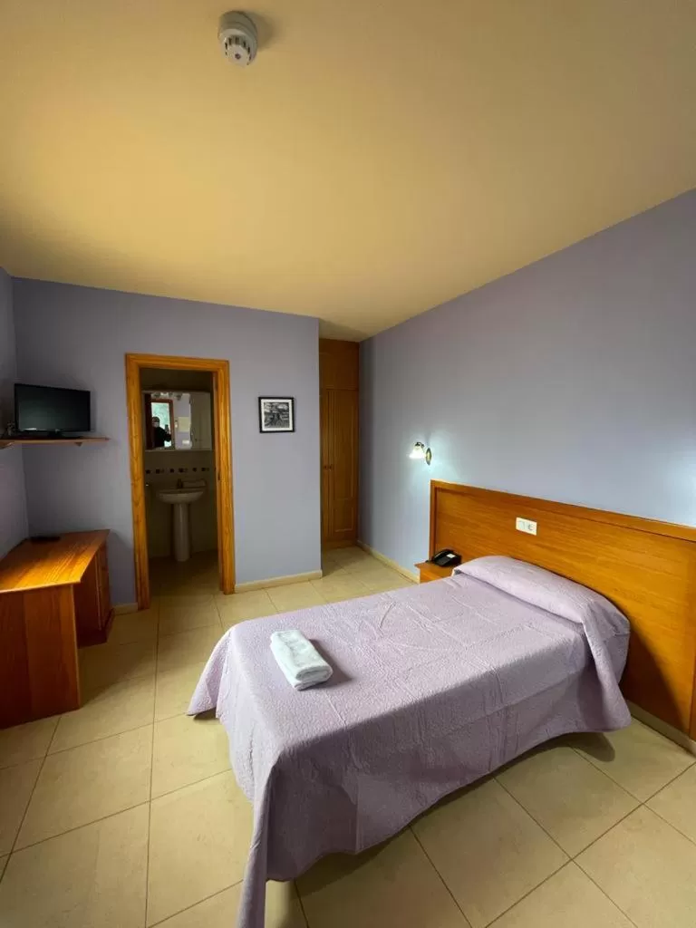 Bed in HOTEL Restaurante la barca