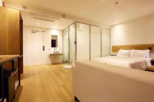 Bedroom, Bed in La Villa Hotel