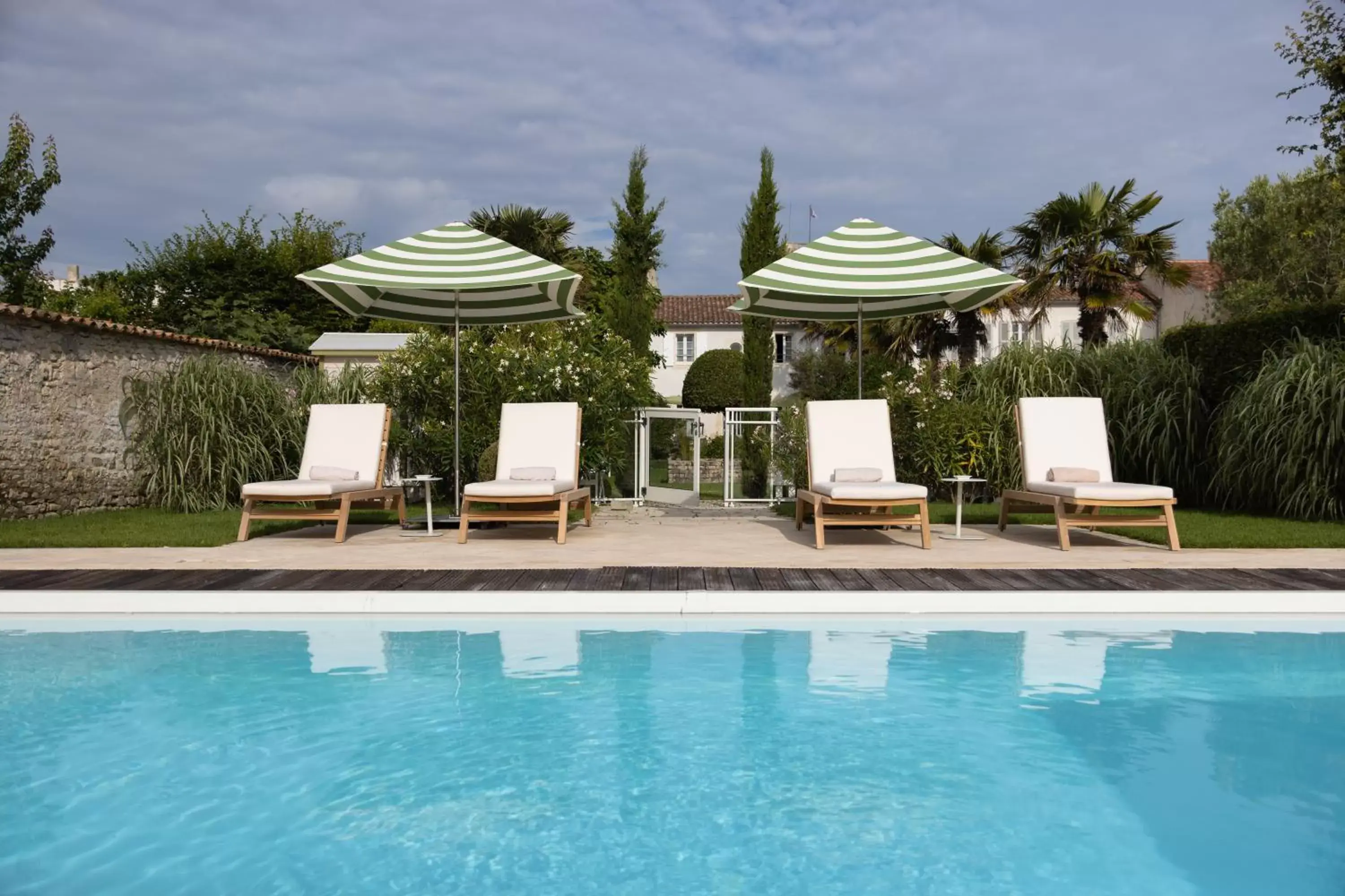 Swimming Pool in Hôtel de Toiras