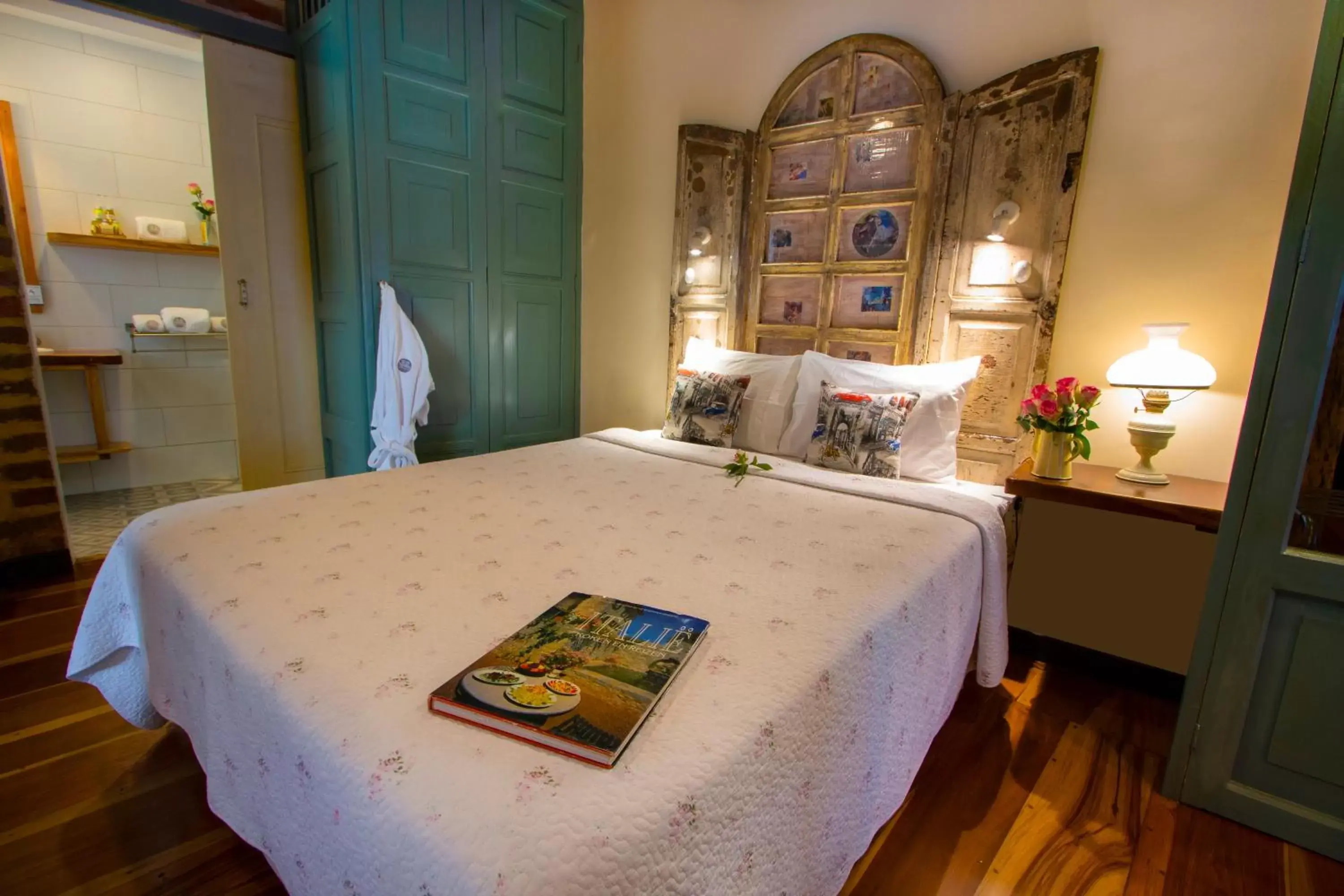 Bedroom, Bed in Old Town Quito Suites, Apartments & Boutique Hotel